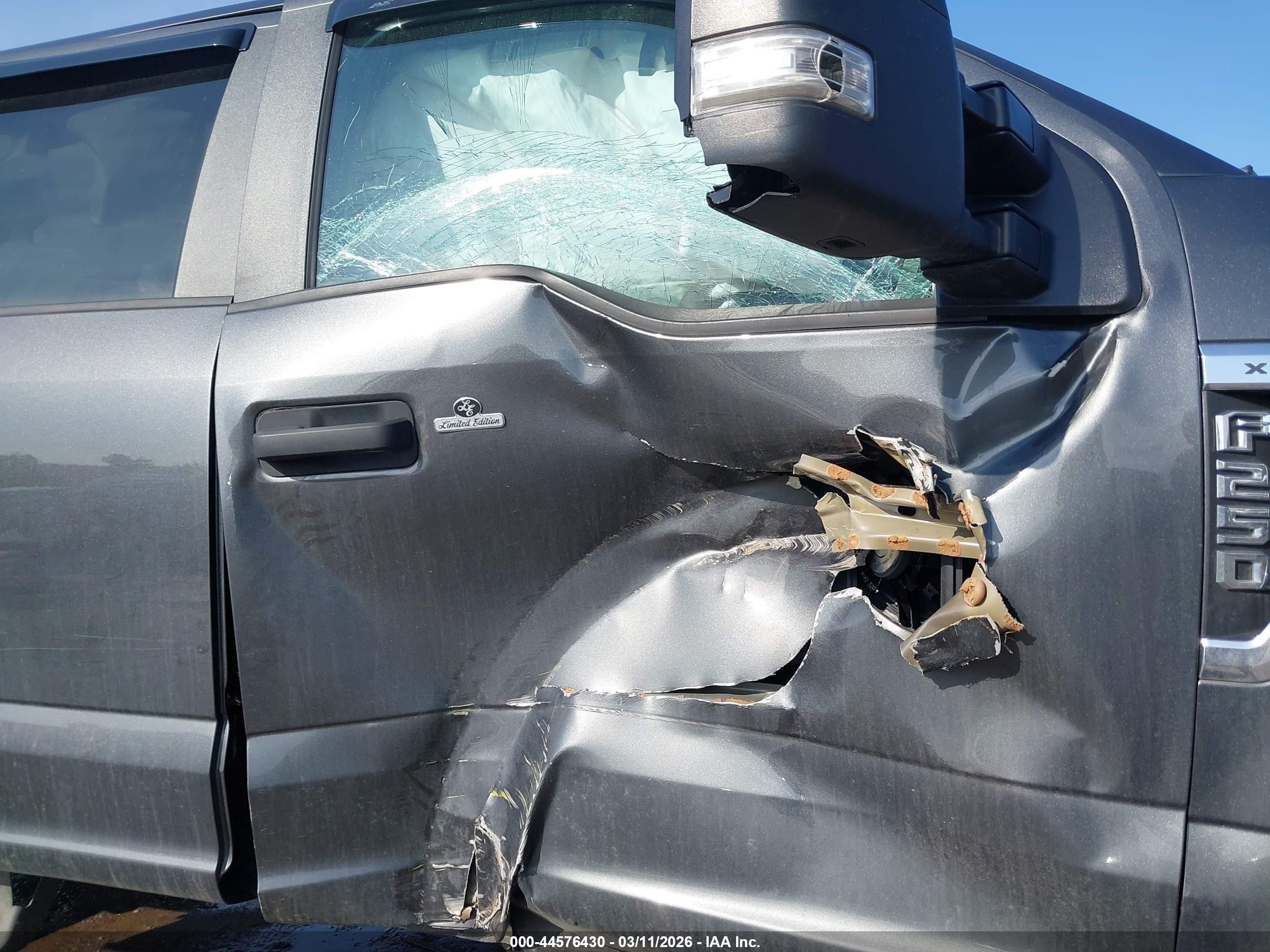 FORD F-250 image 6