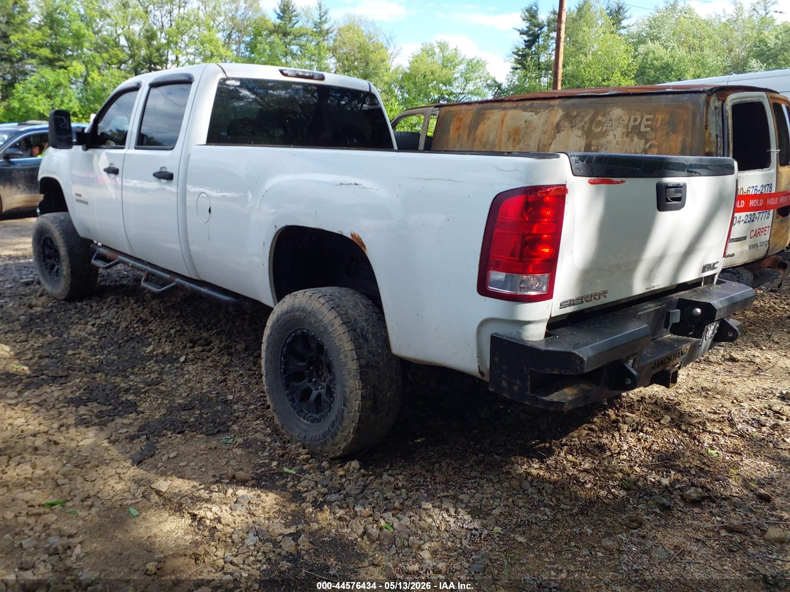 GMC SIERRA image 3