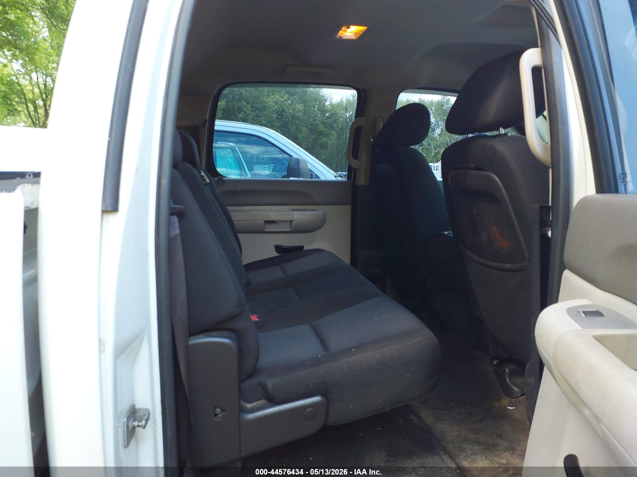 GMC SIERRA image 8