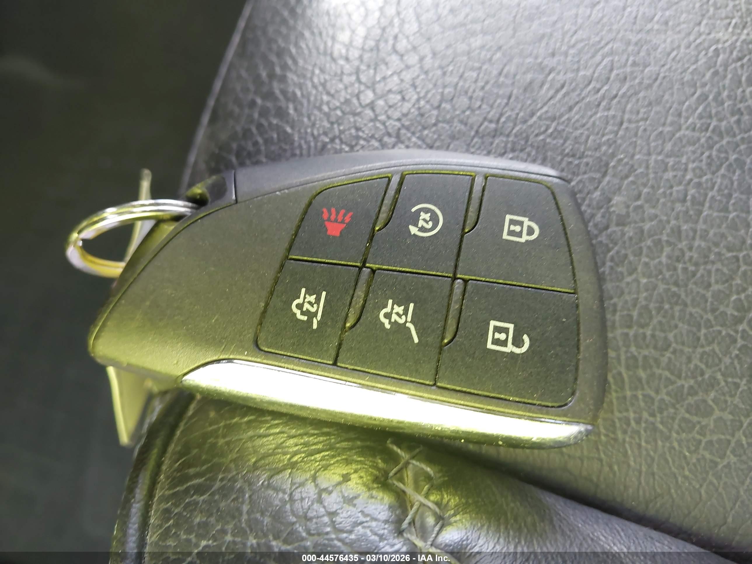 GMC YUKON image 11