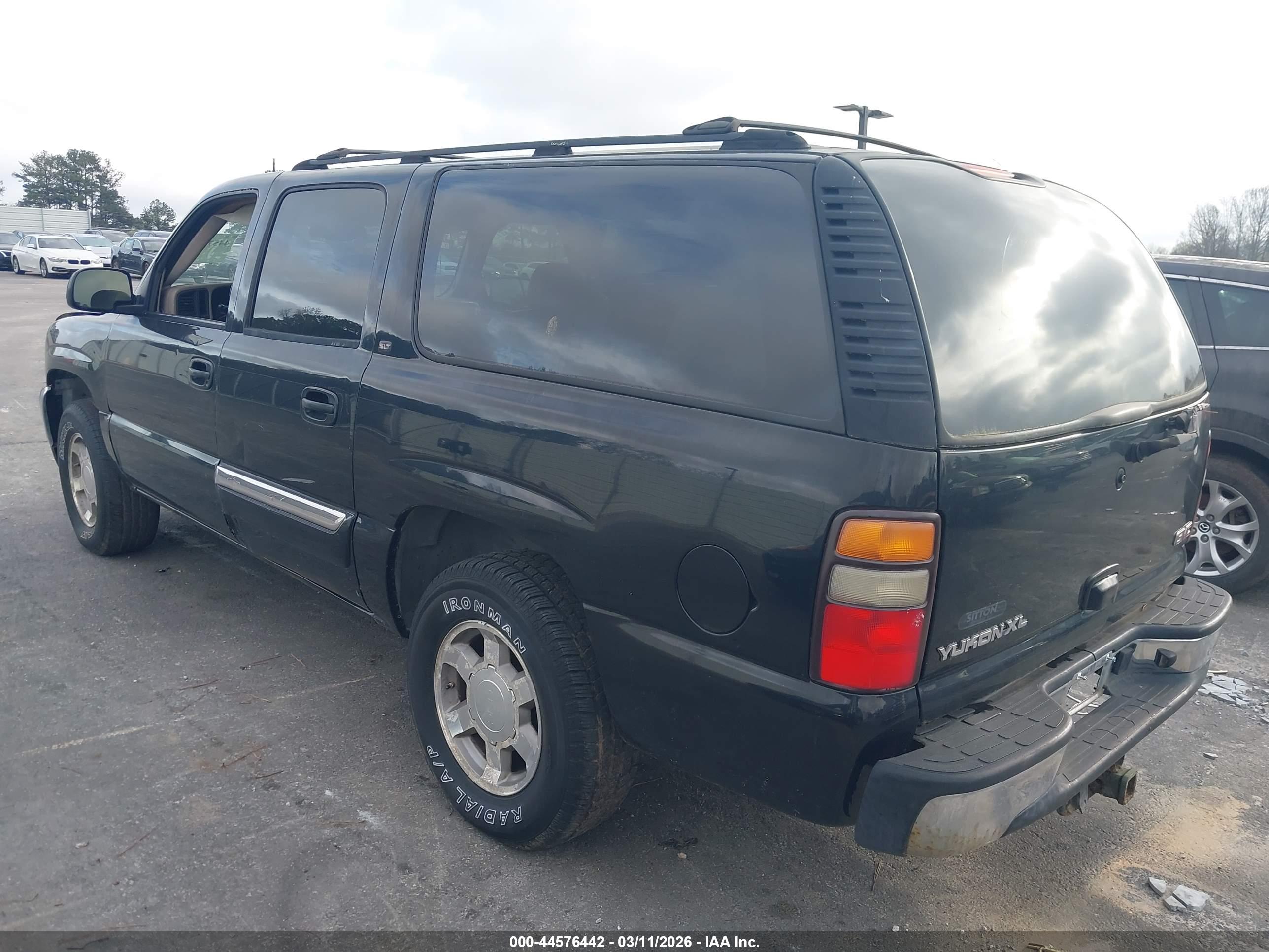 GMC YUKON image 3