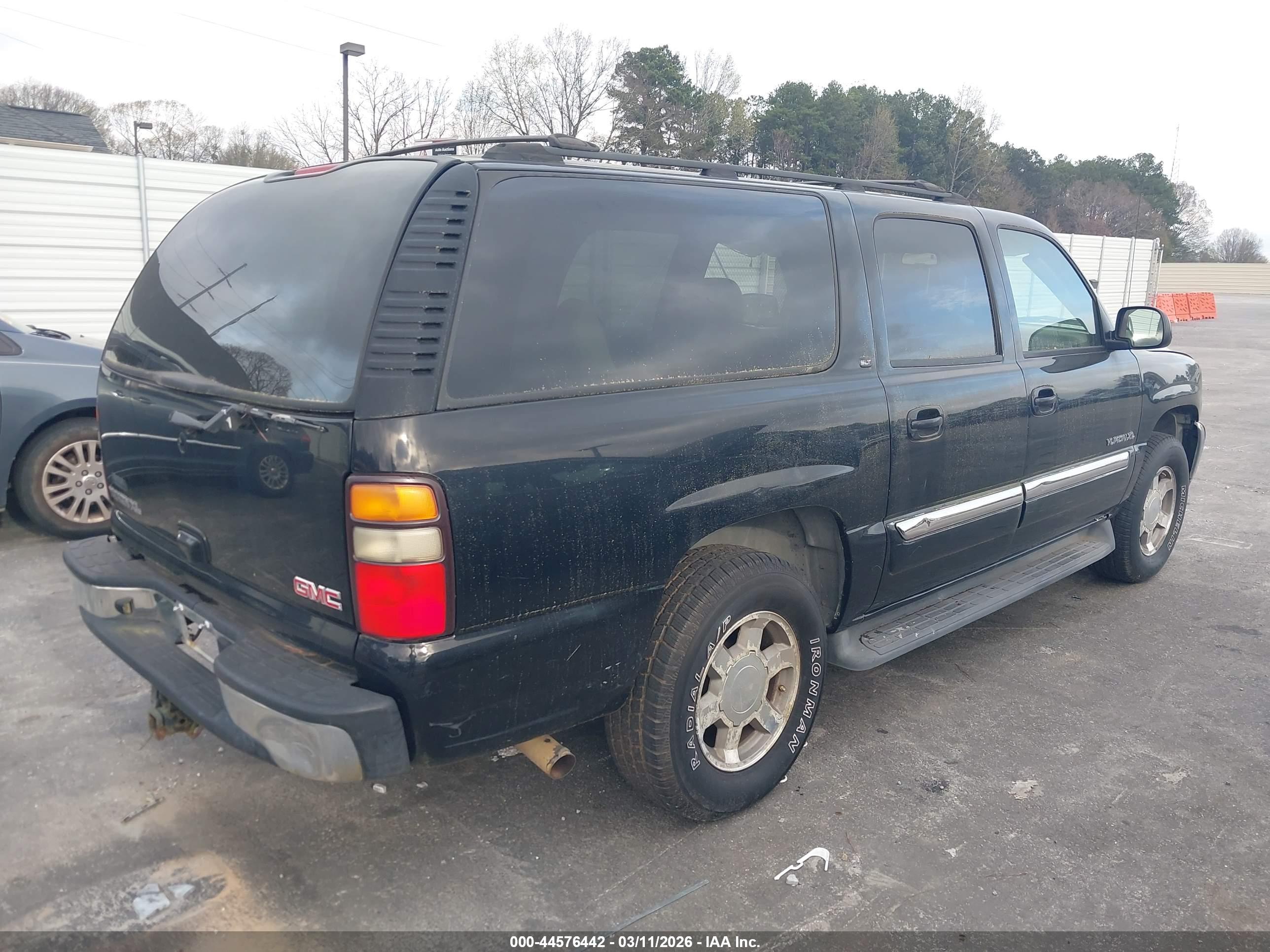 GMC YUKON image 4