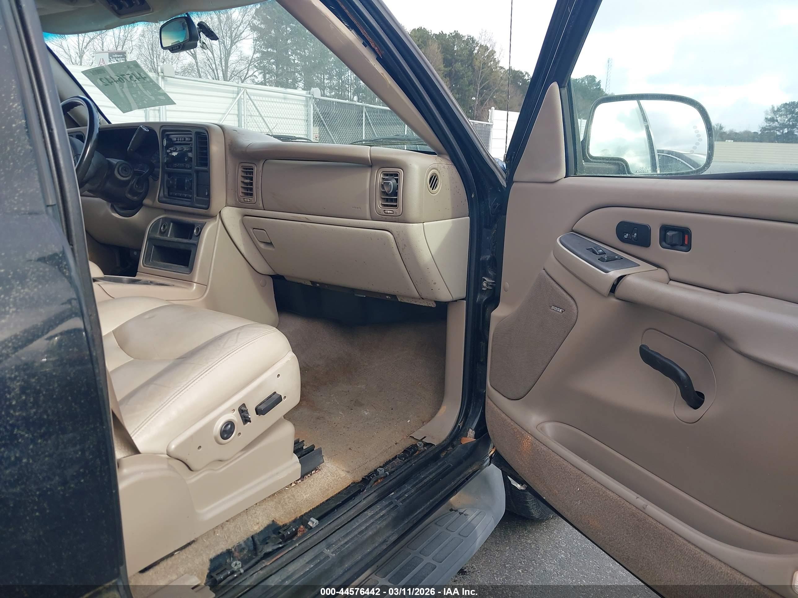 GMC YUKON image 5