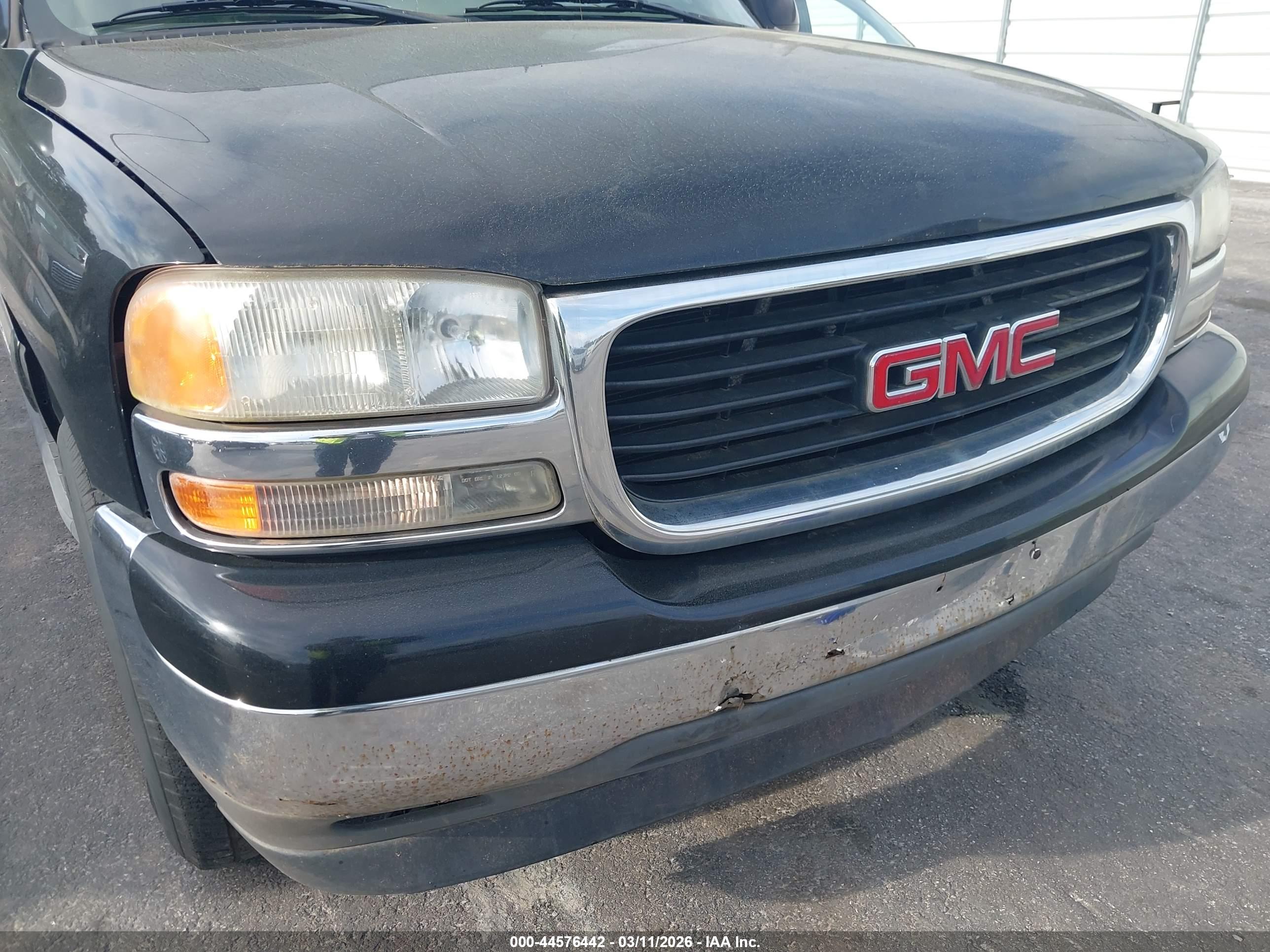 GMC YUKON image 6