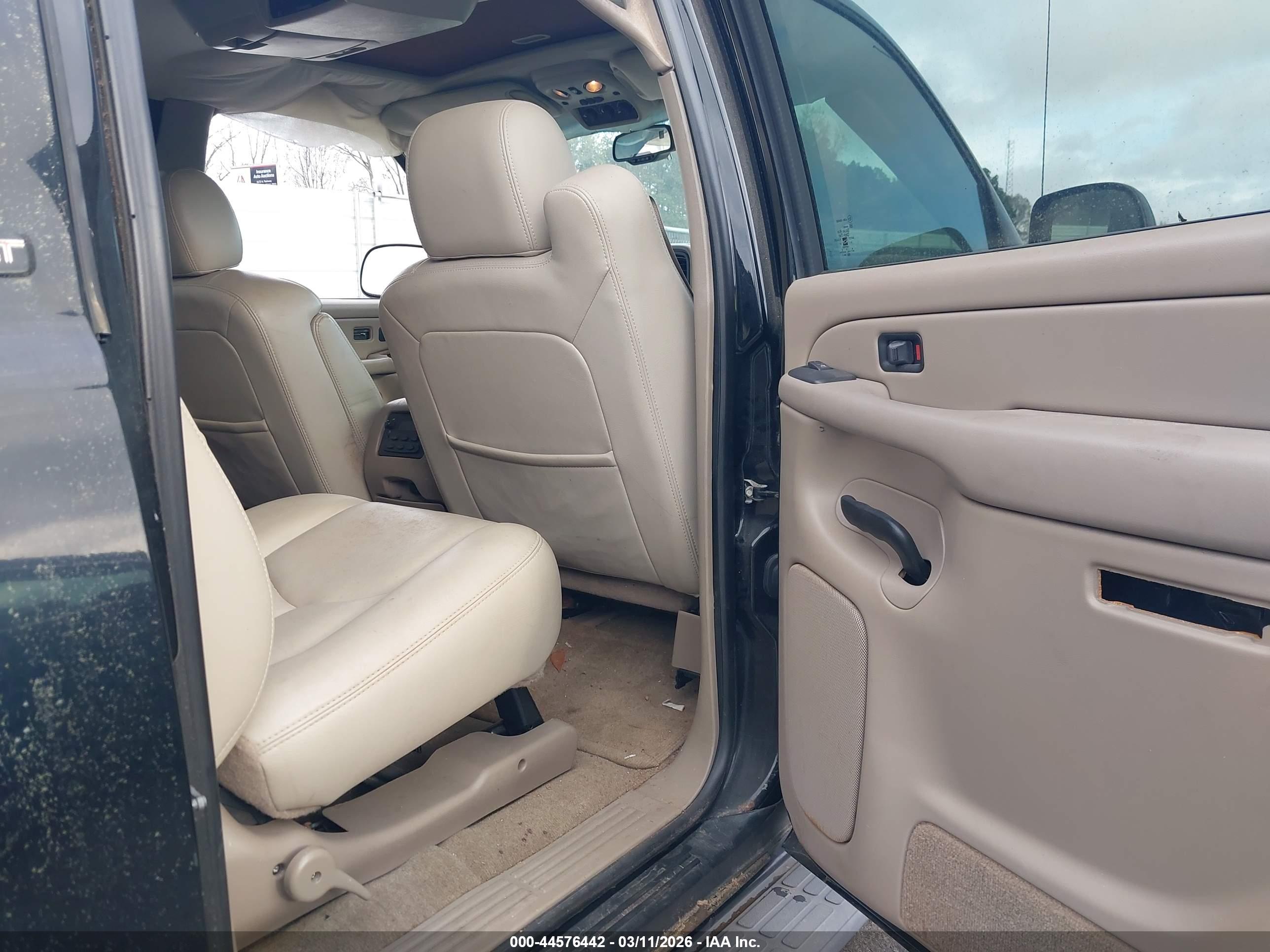 GMC YUKON image 8