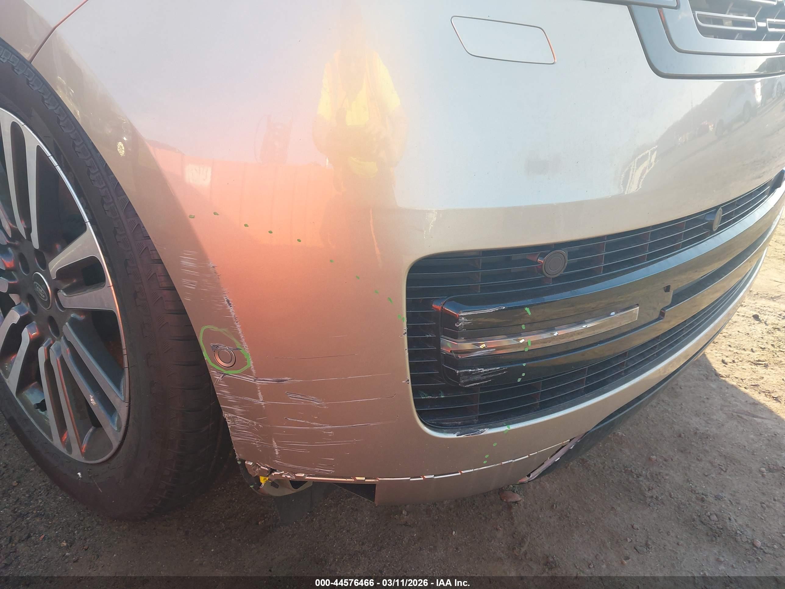 LAND ROVER image 6
