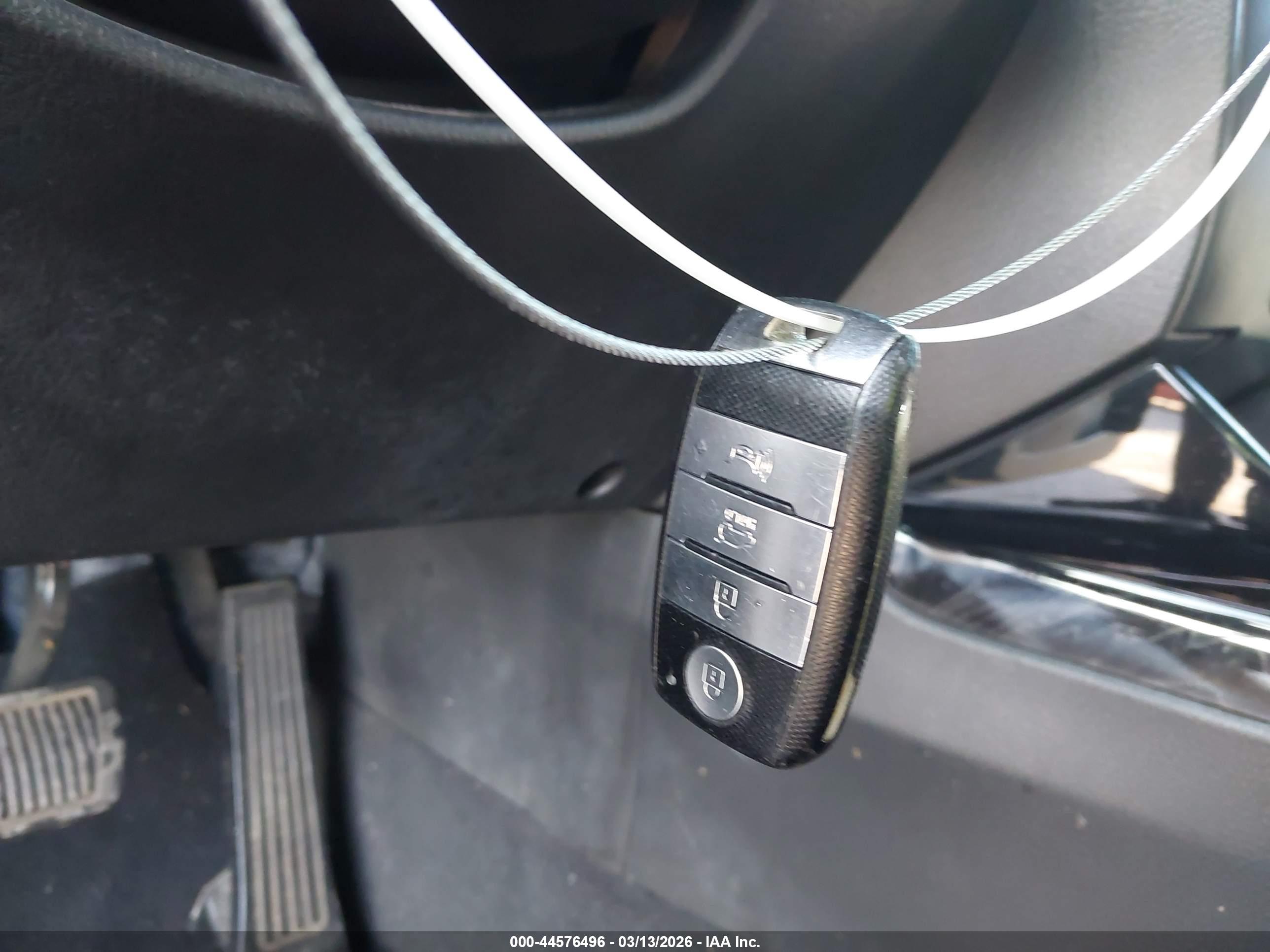 KIA SORENTO image 11