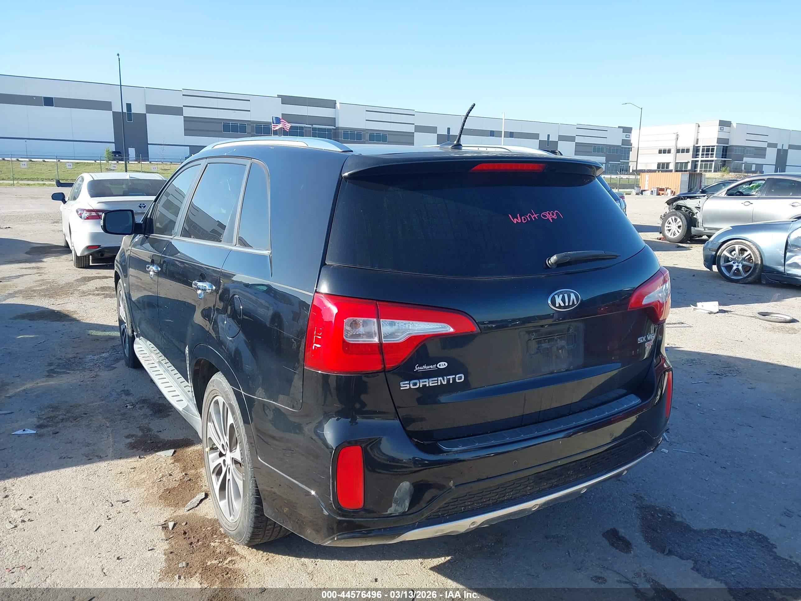 KIA SORENTO image 3