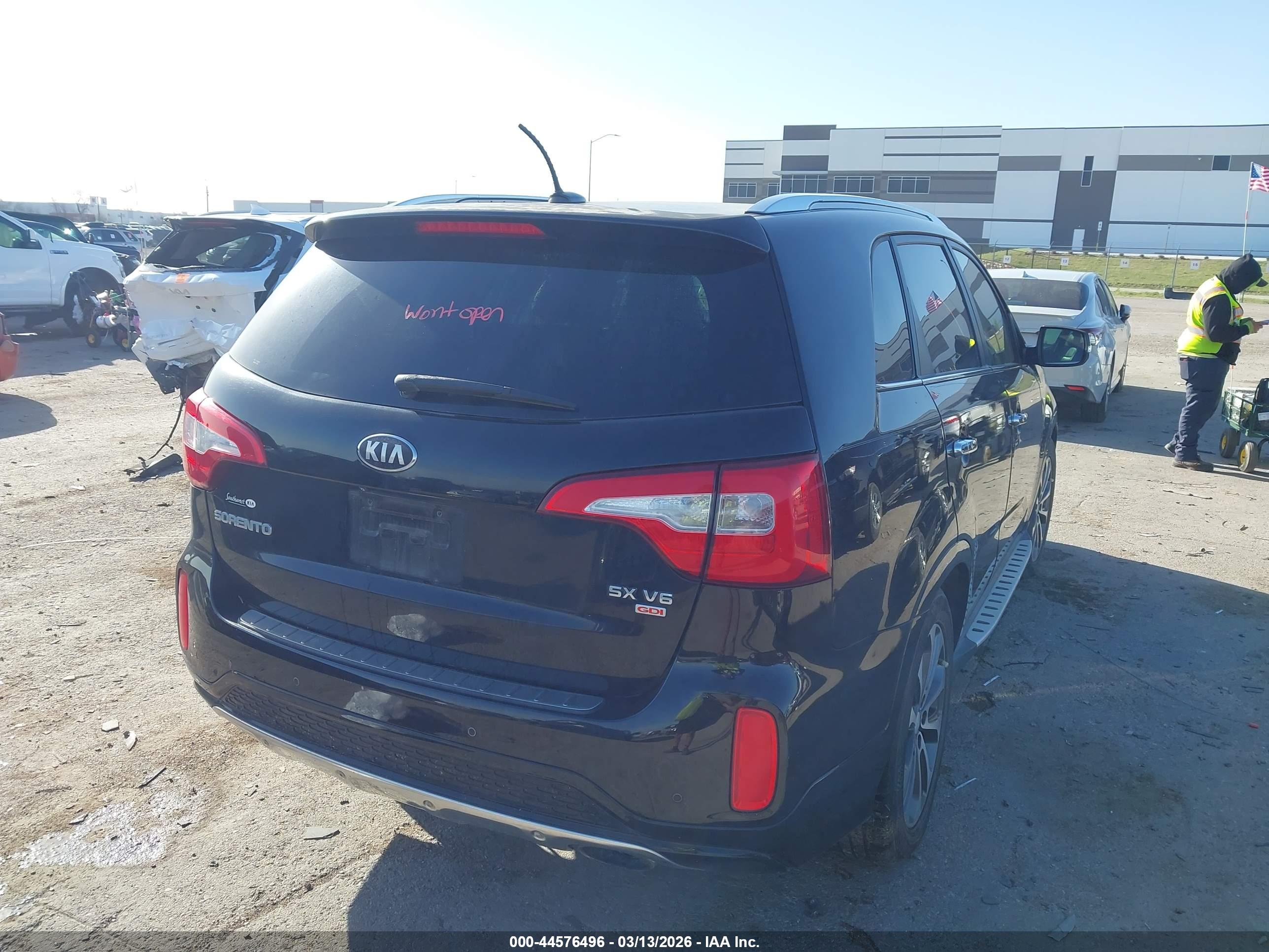 KIA SORENTO image 4