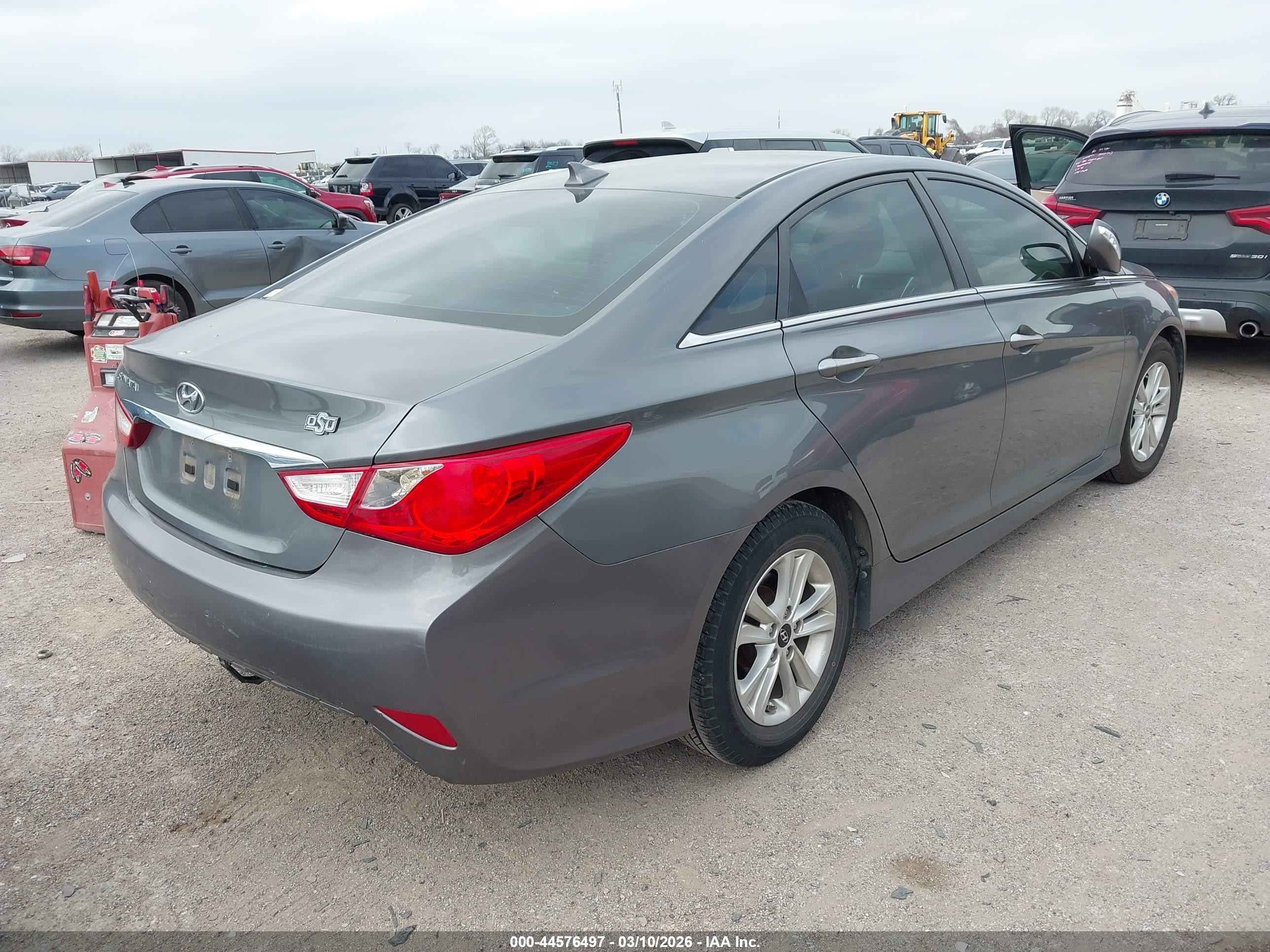 HYUNDAI SONATA image 4