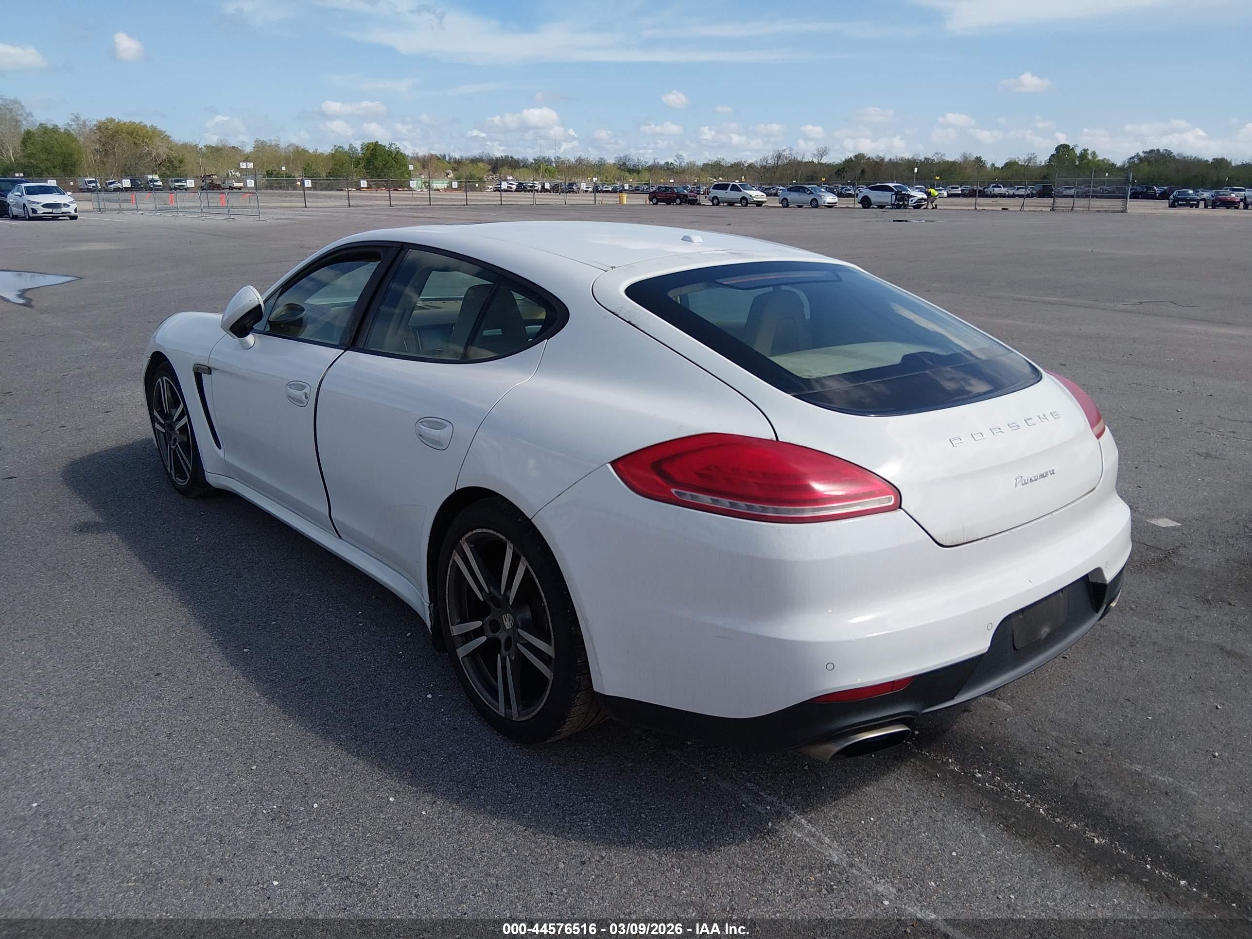 PORSCHE PANAMERA image 3