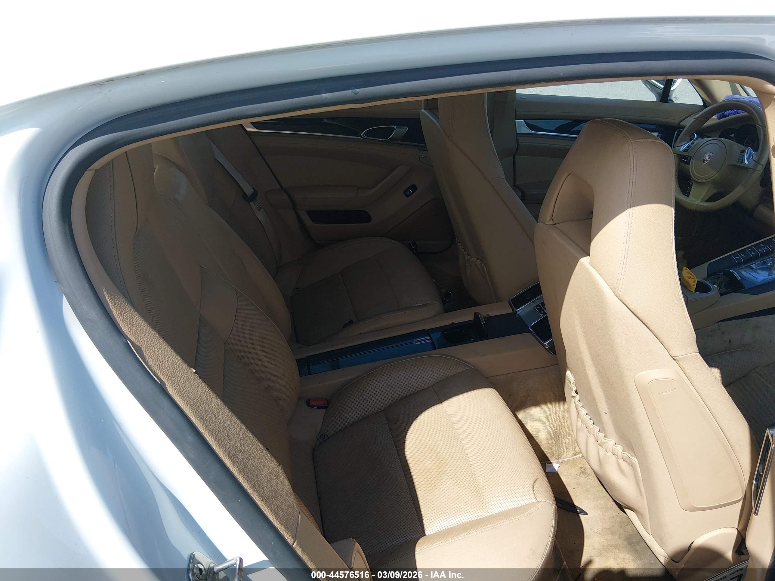 PORSCHE PANAMERA image 8