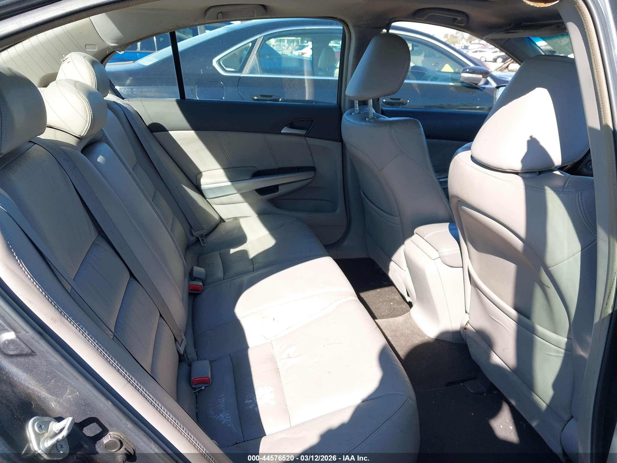 HONDA ACCORD image 8