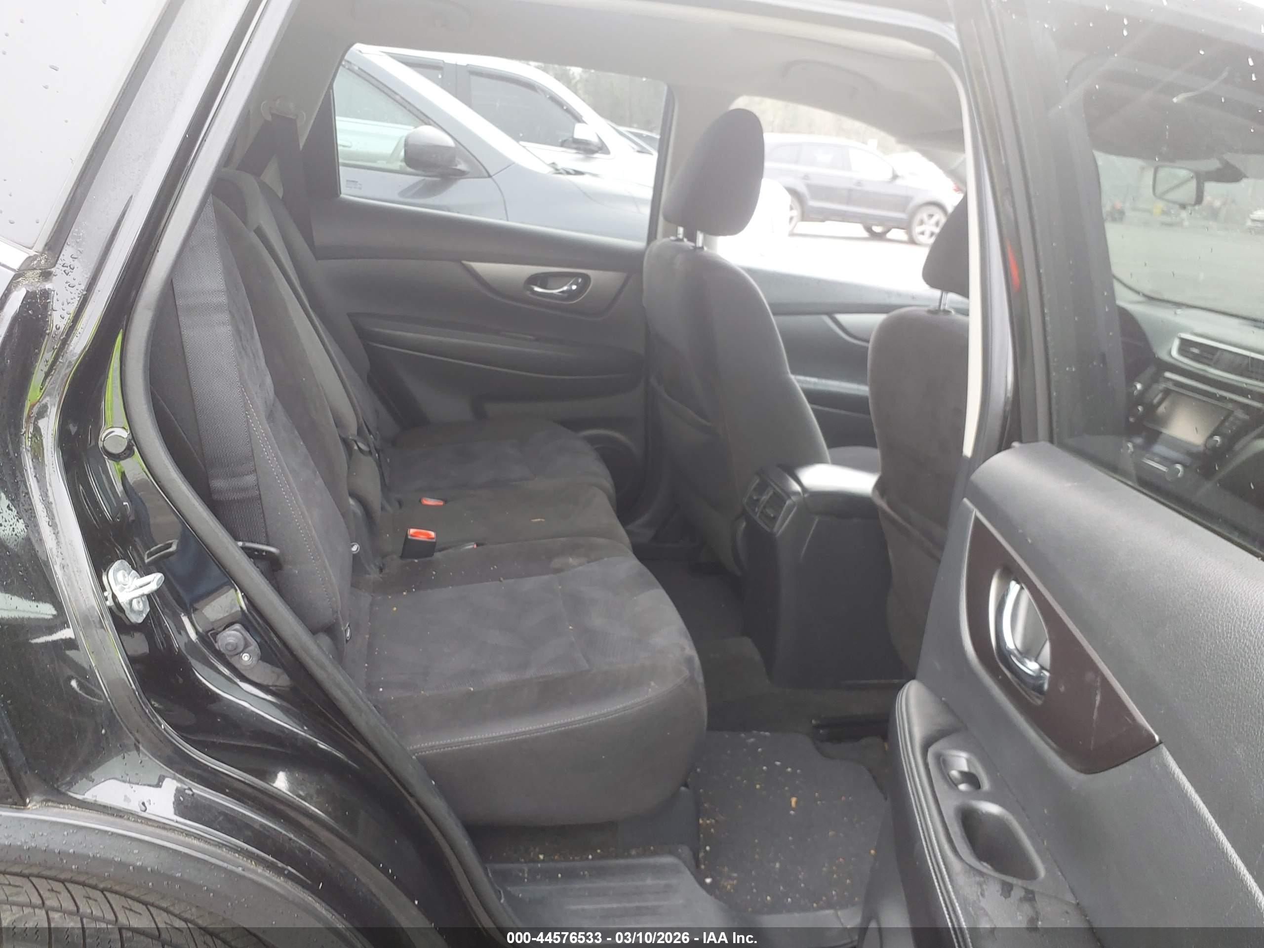 NISSAN ROGUE image 8