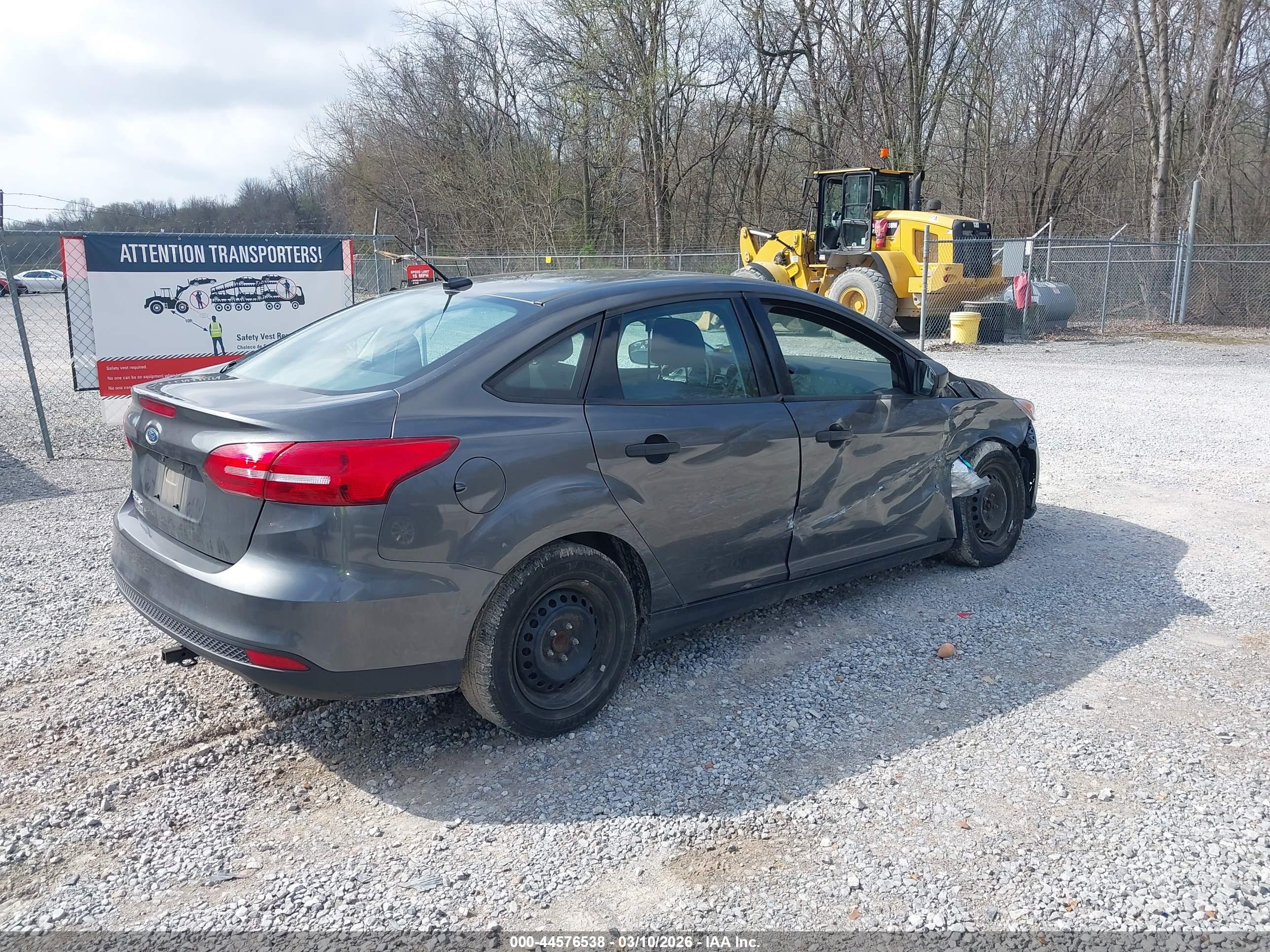 FORD FOCUS image 4