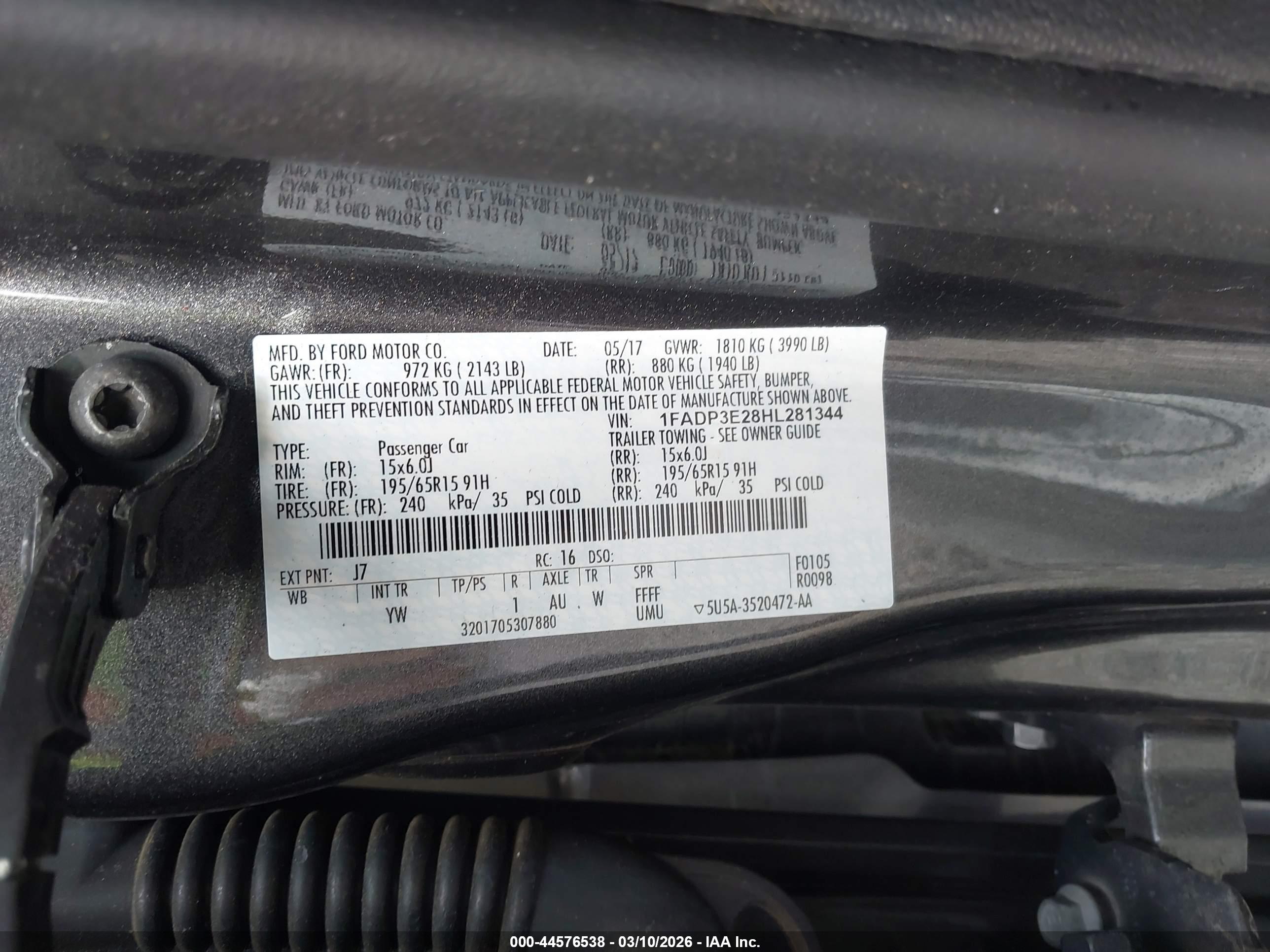 FORD FOCUS image 9