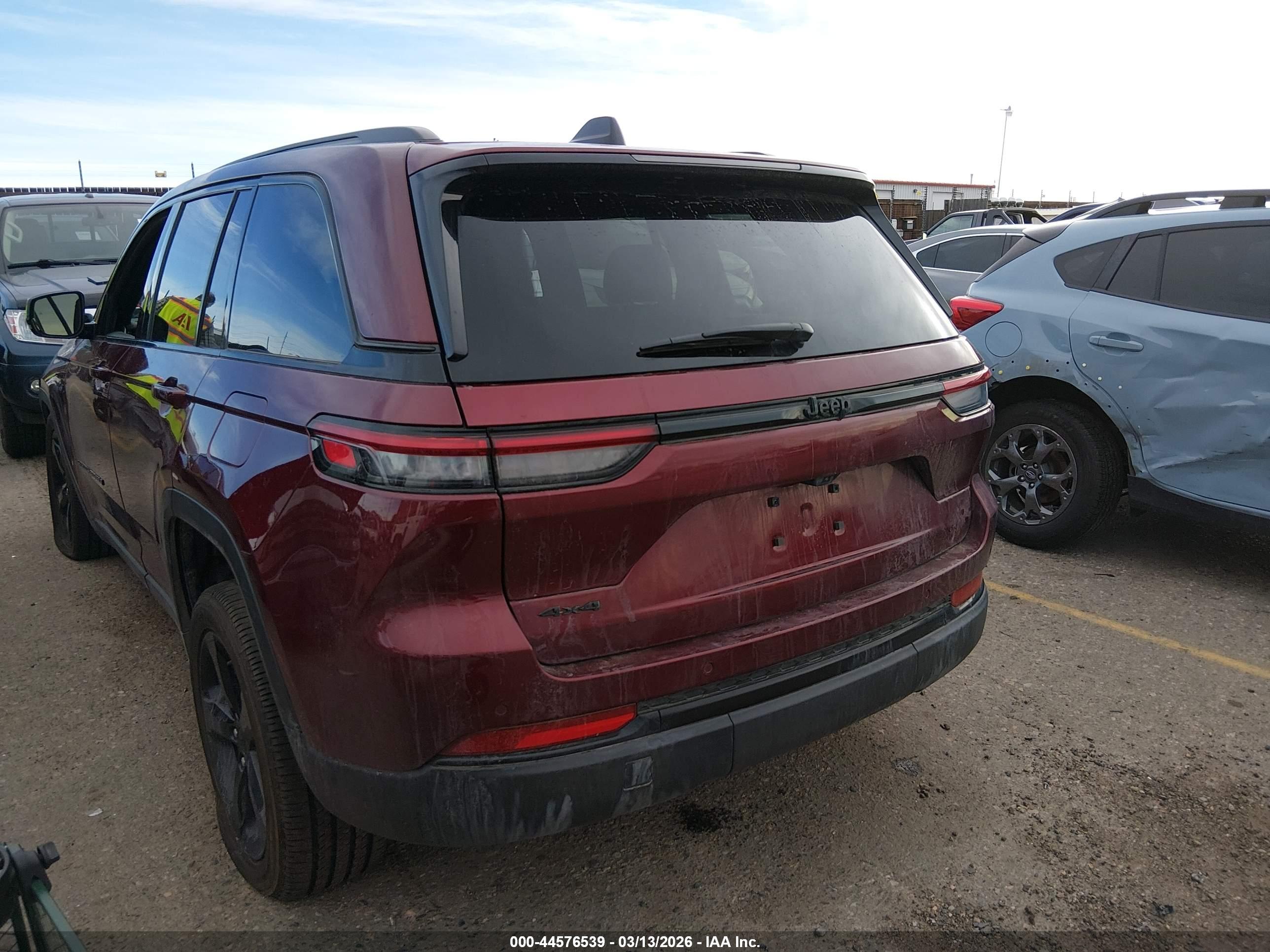 JEEP GRAND image 3