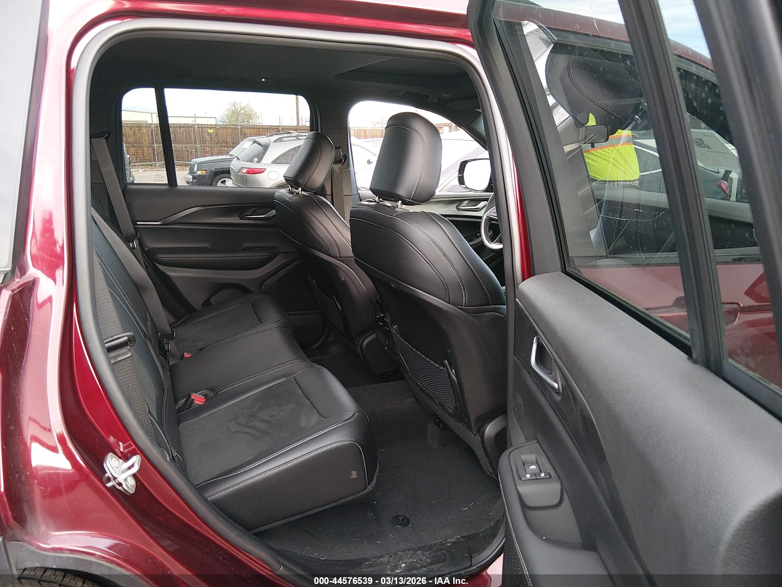 JEEP GRAND image 8