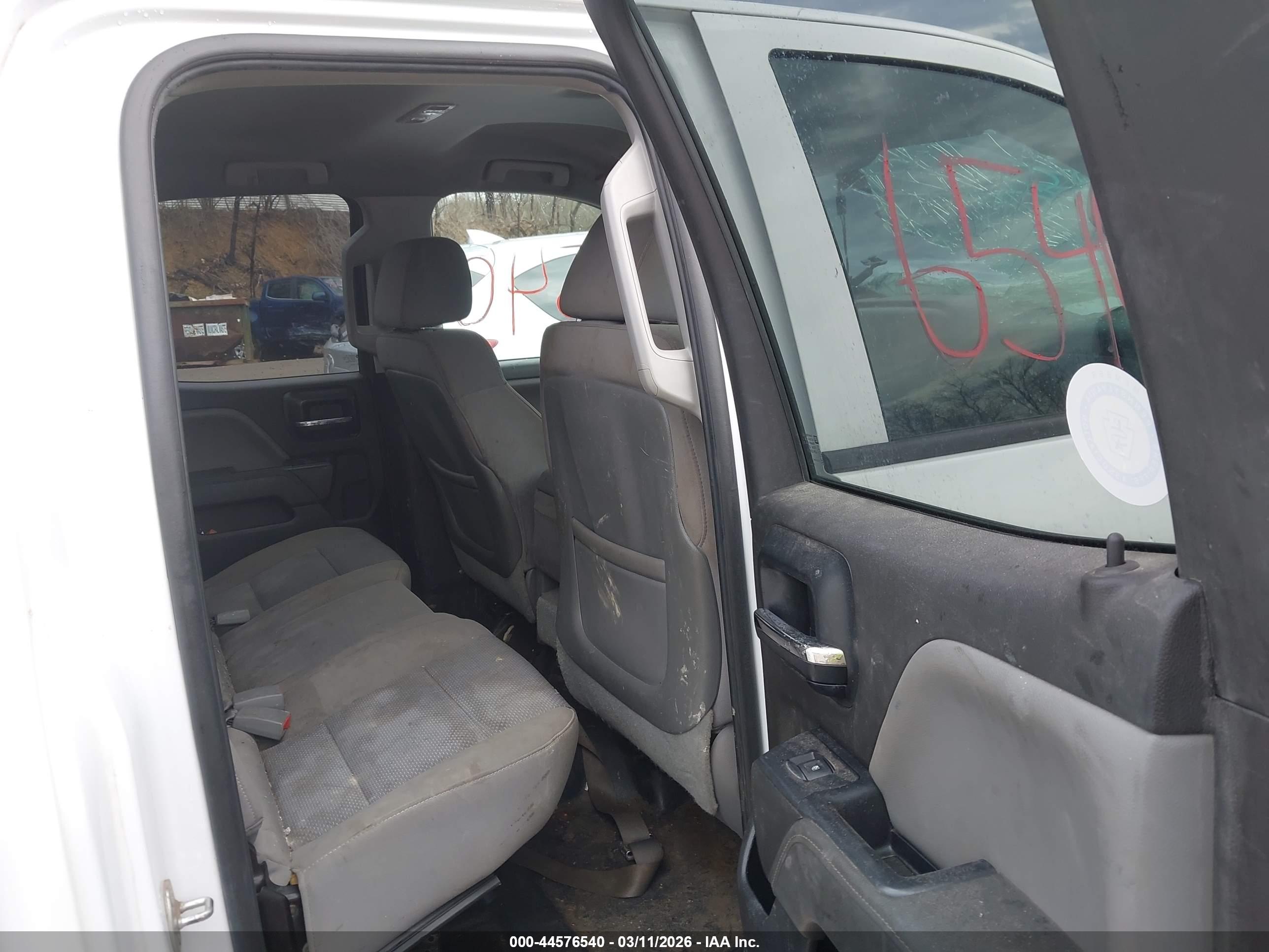 CHEVROLET SILVERADO image 8