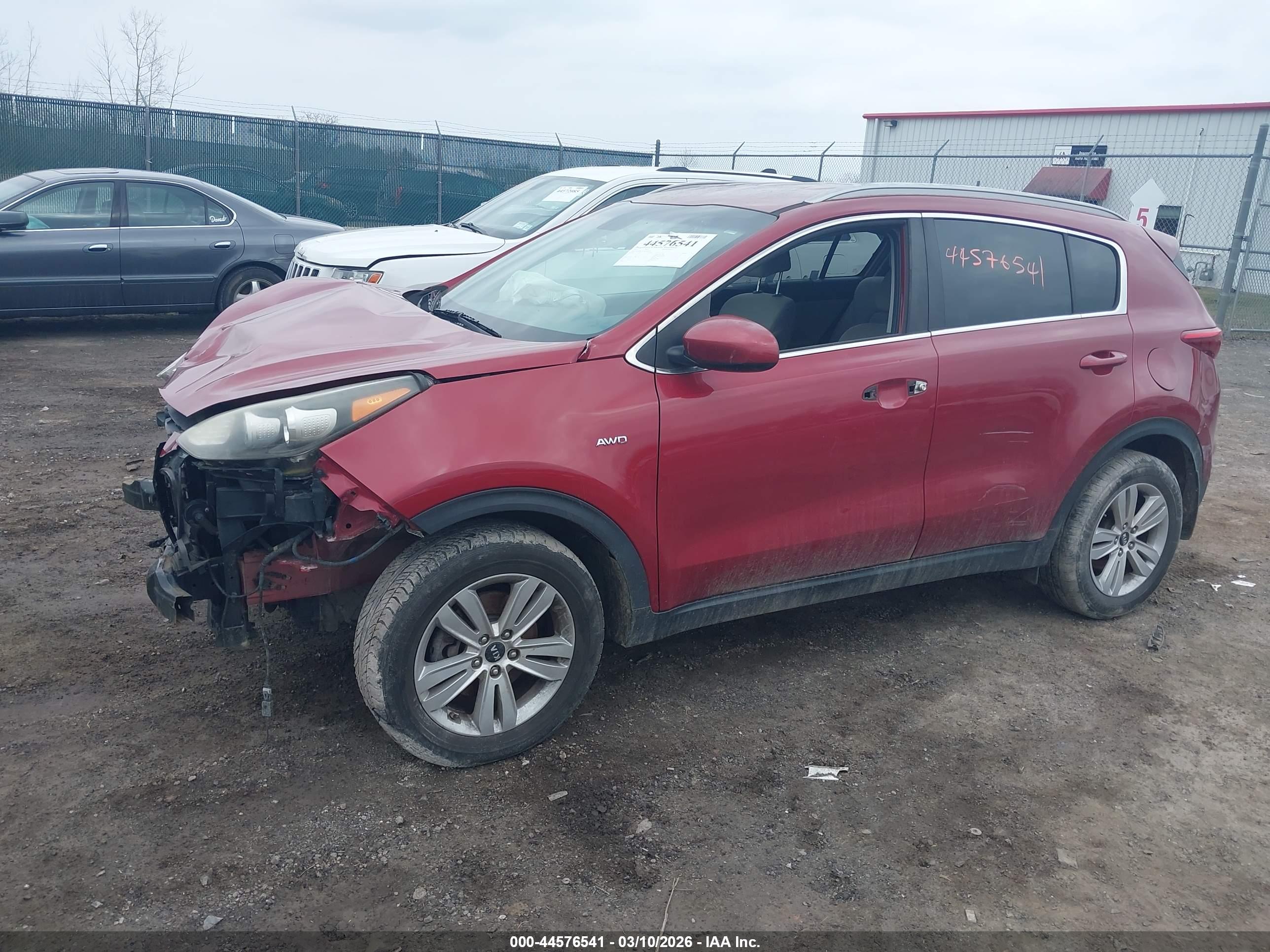KIA SPORTAGE image 2