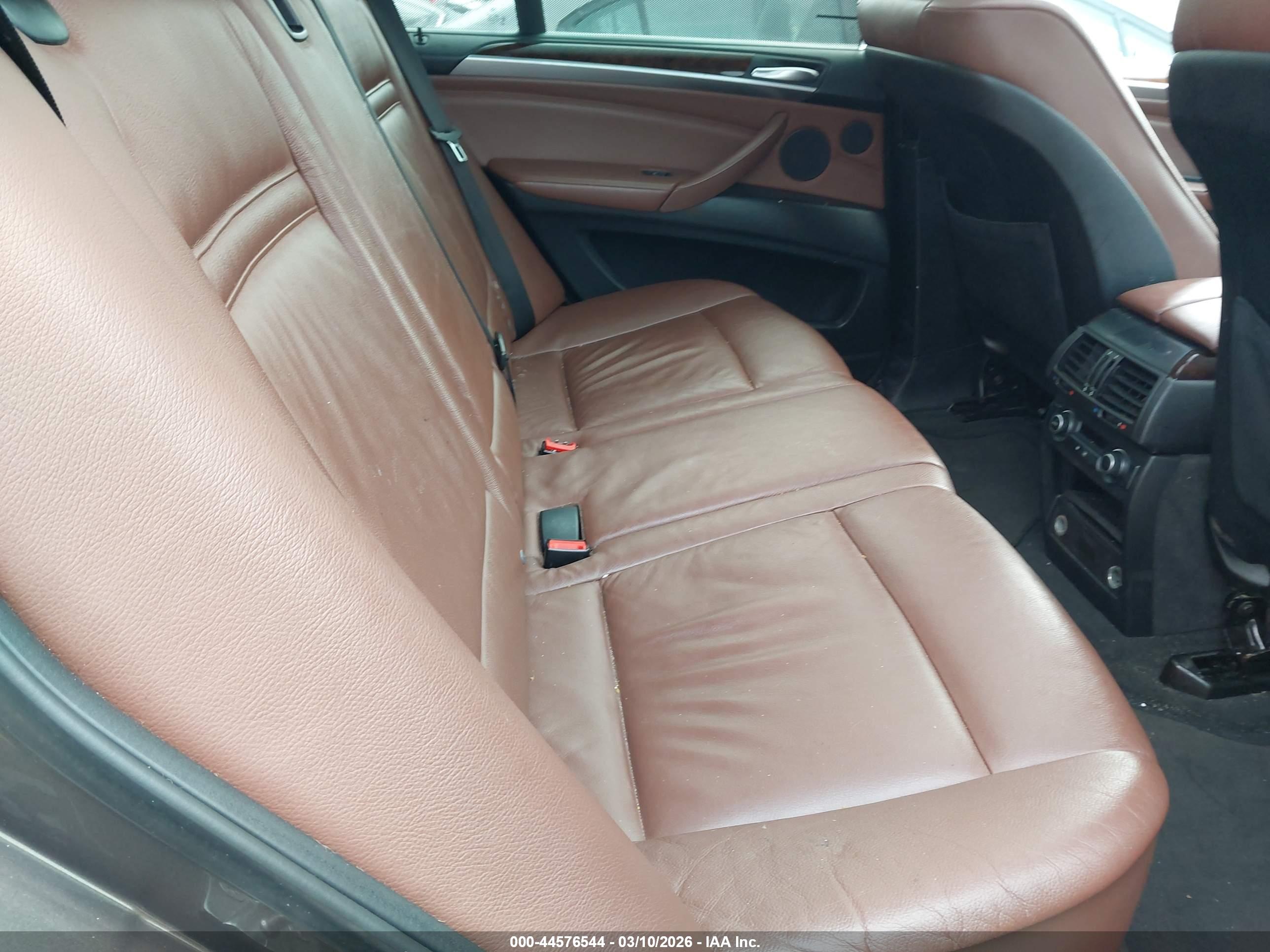 BMW X5 image 8