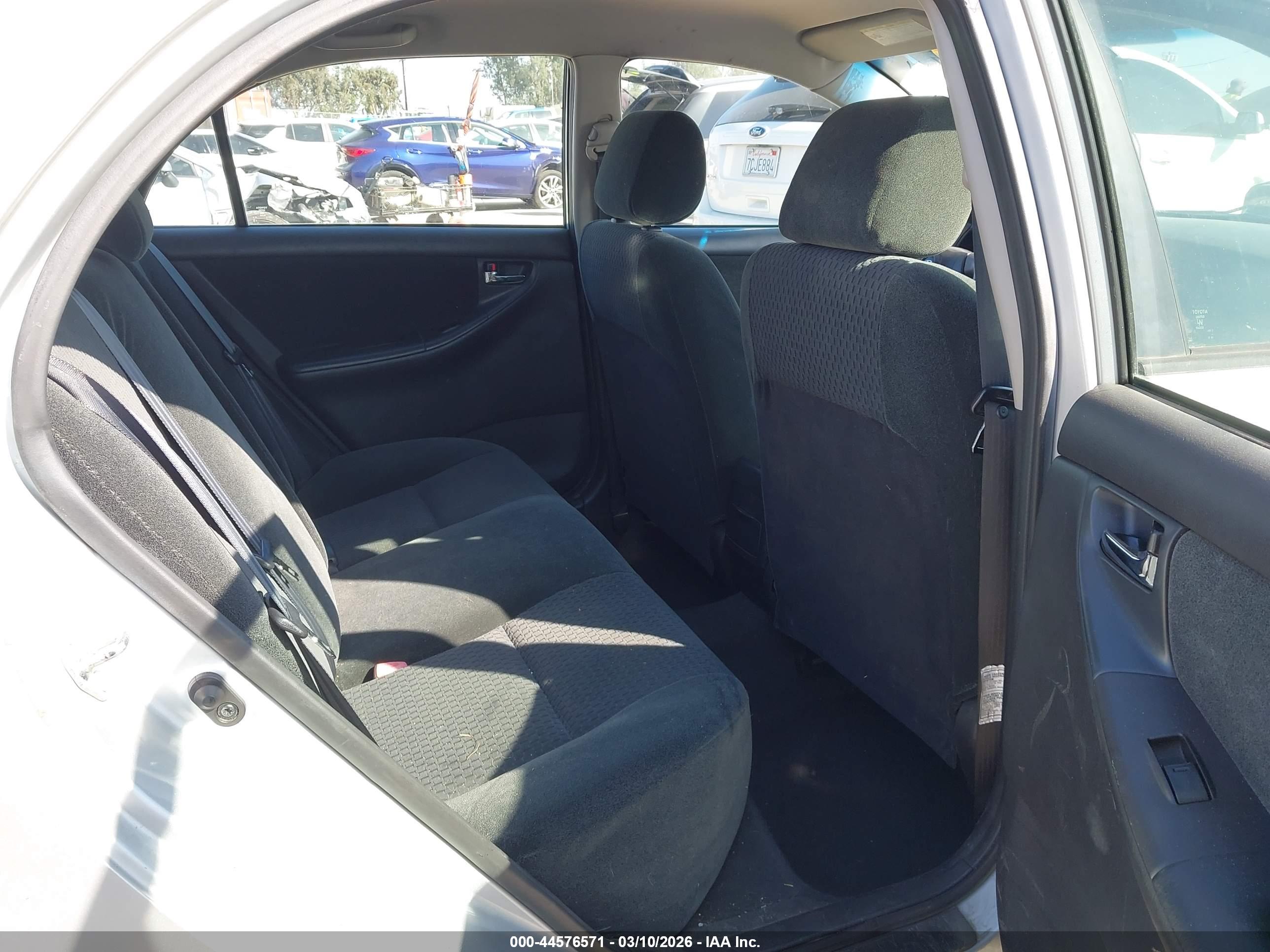 TOYOTA COROLLA image 8