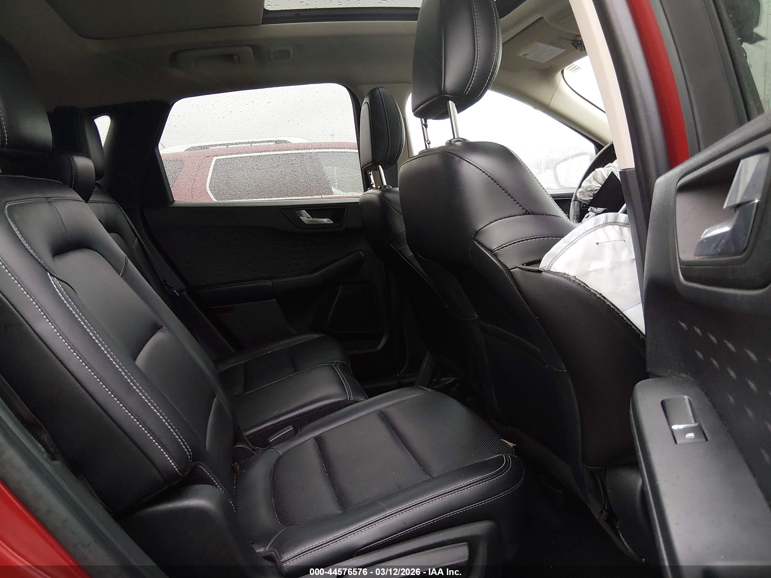 FORD ESCAPE image 8
