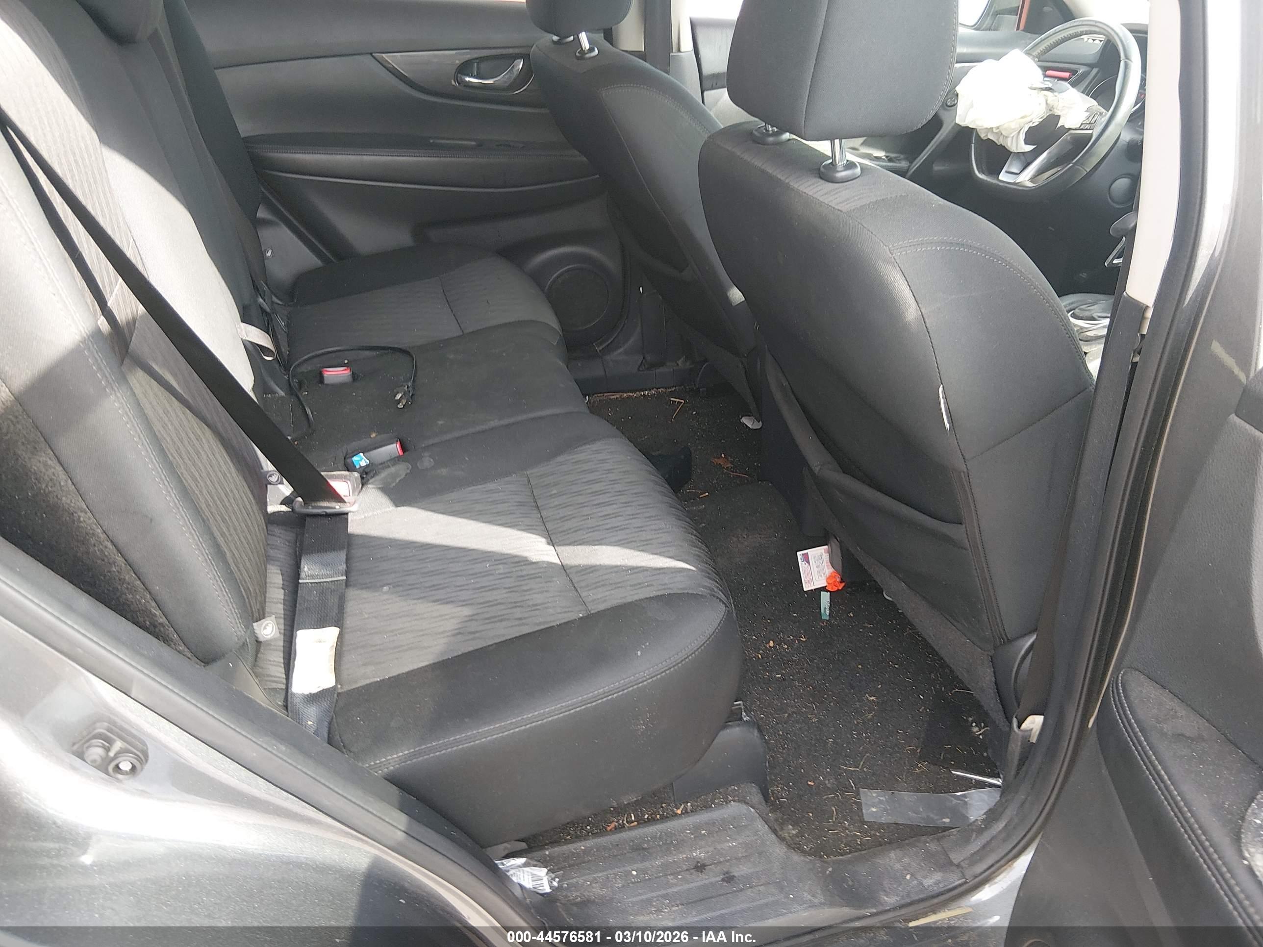 NISSAN ROGUE image 8