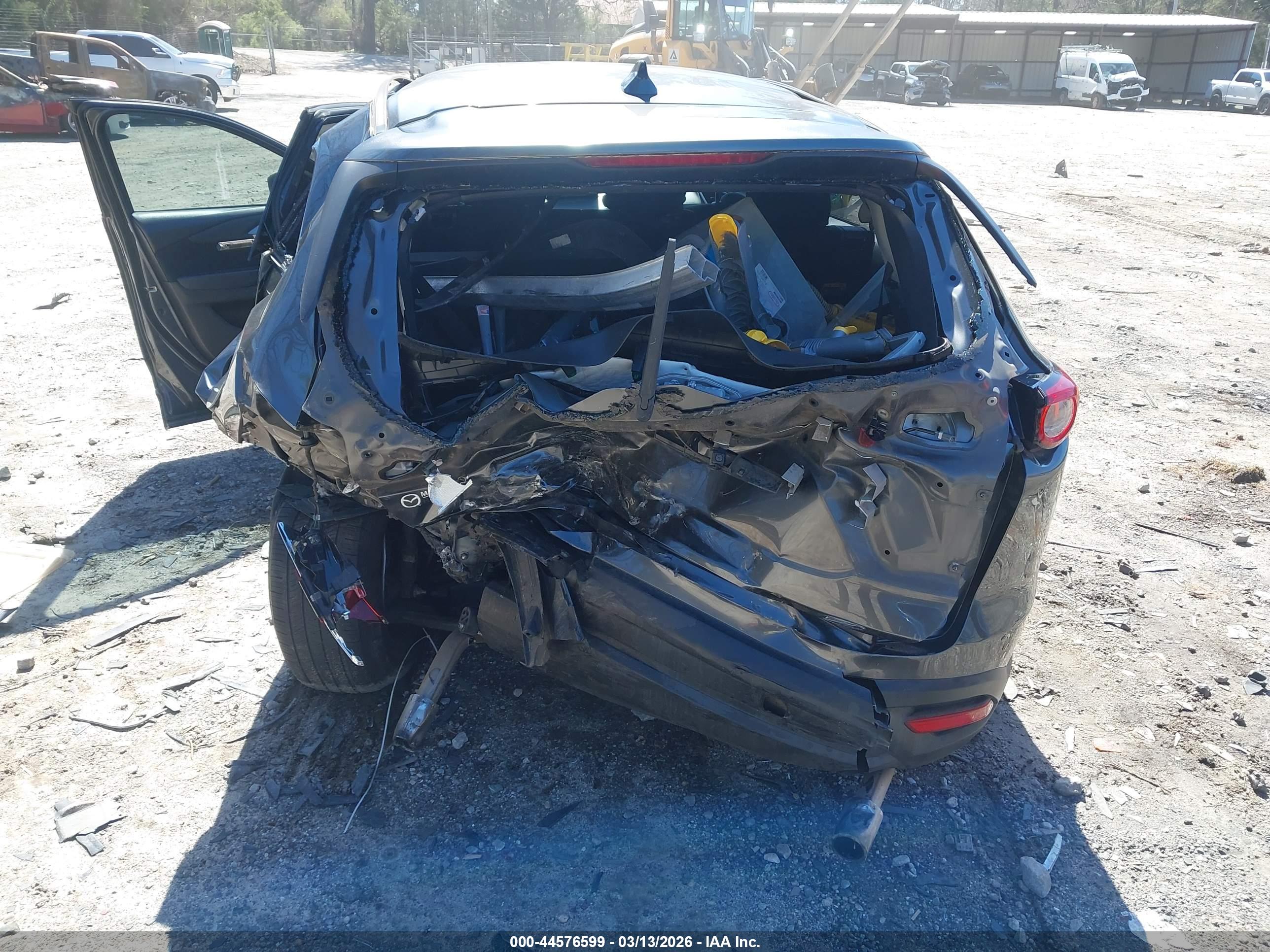 MAZDA CX-9 image 6