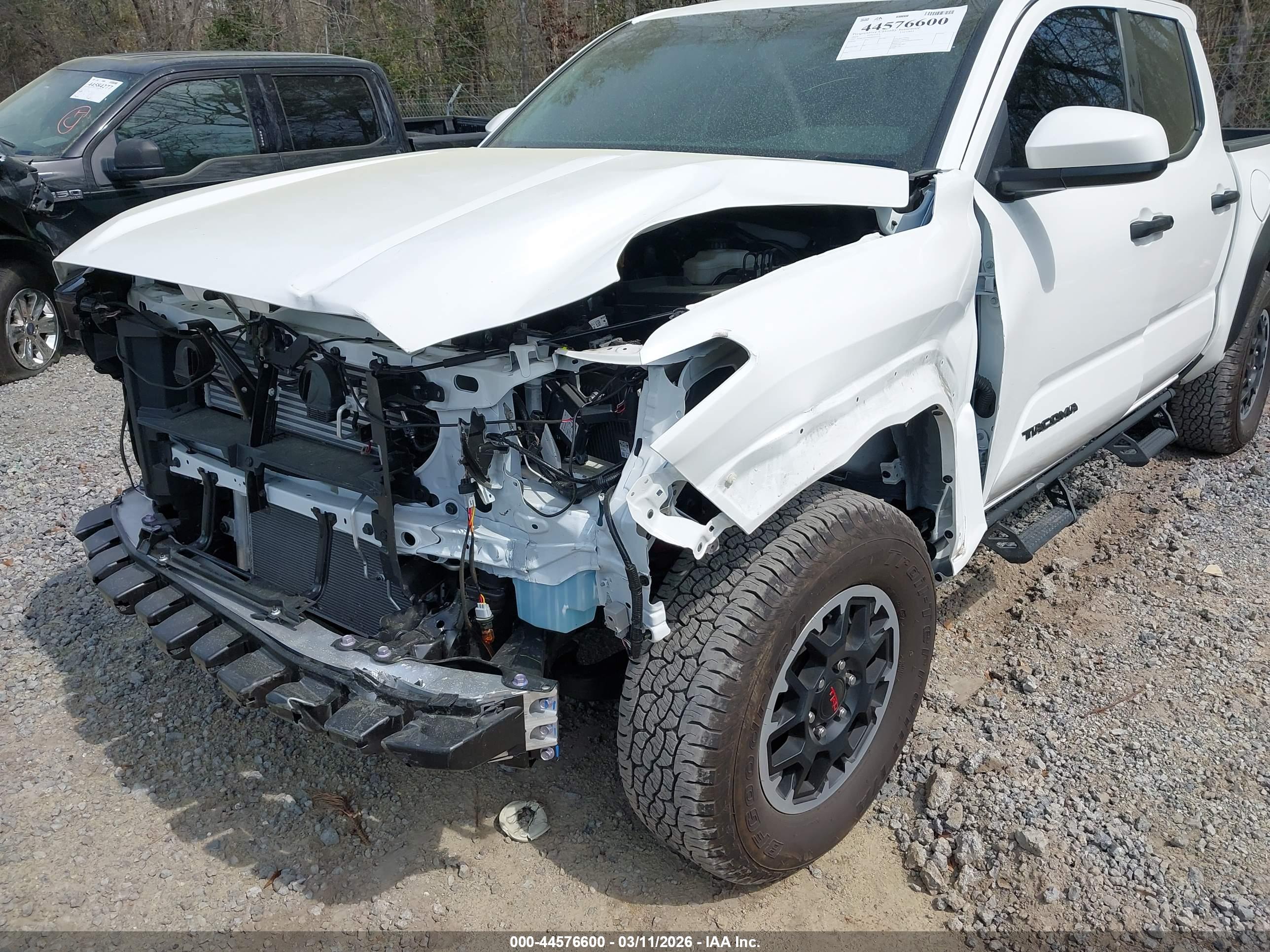 TOYOTA TACOMA image 6