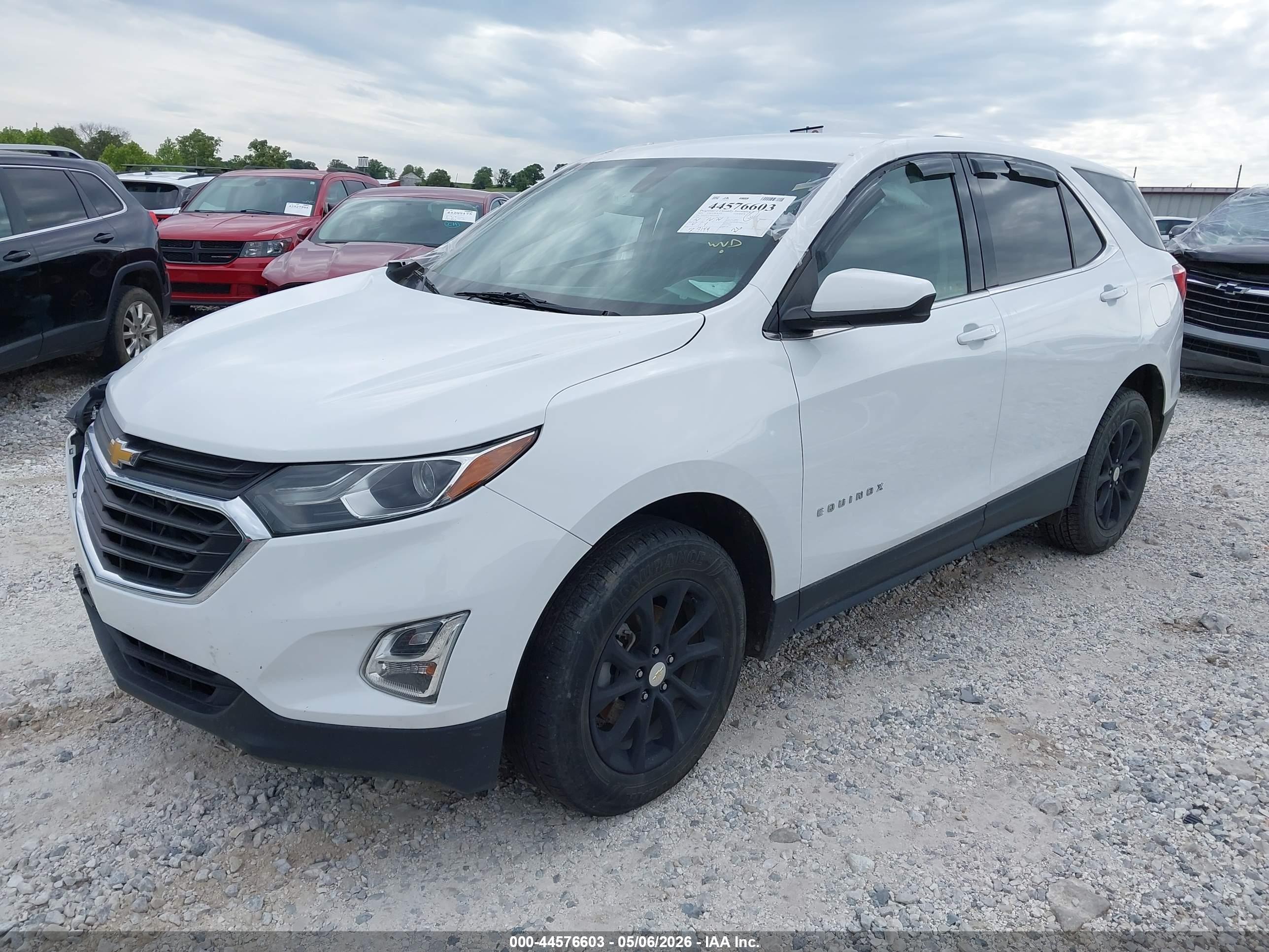 CHEVROLET EQUINOX image 2