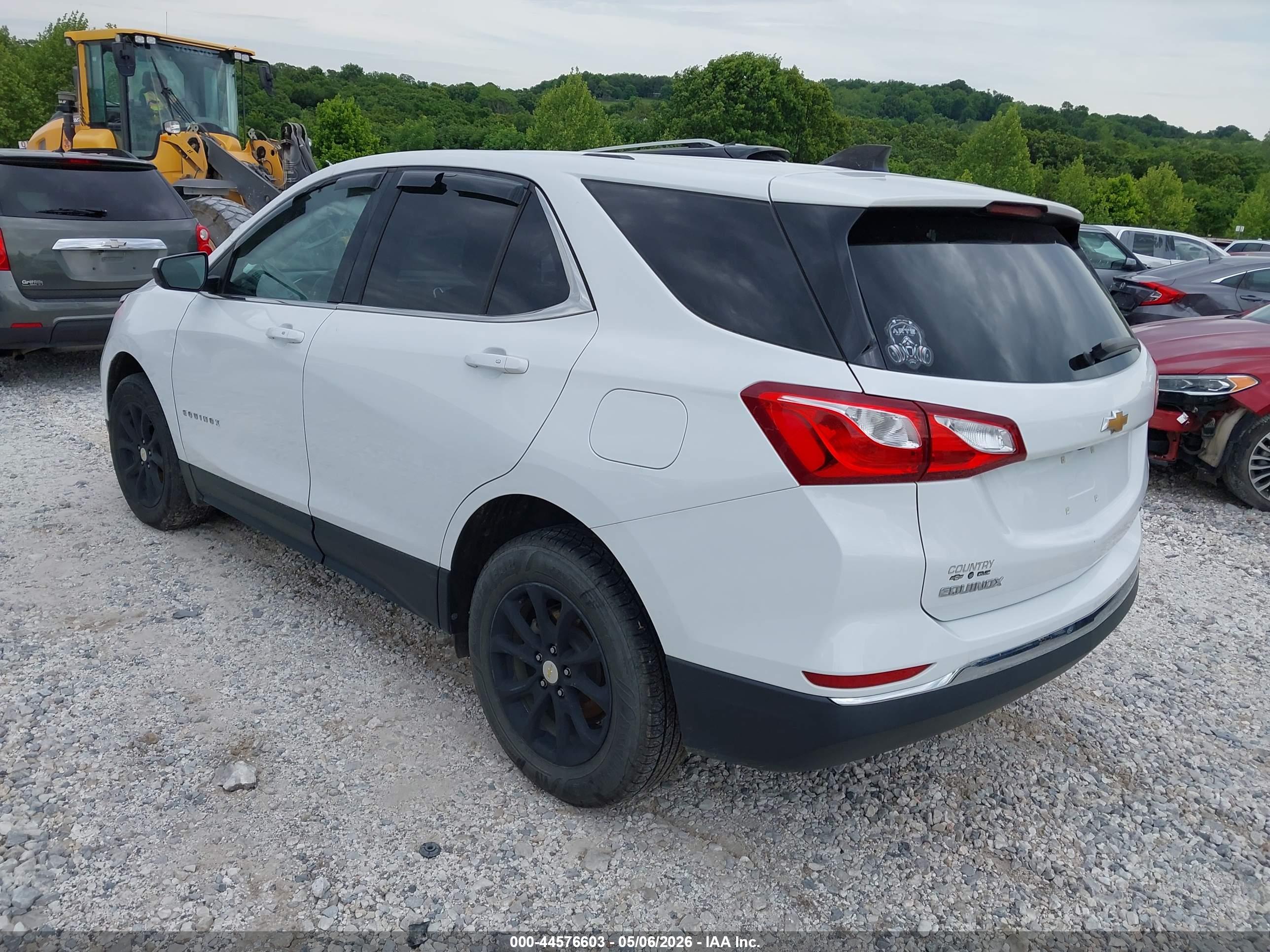 CHEVROLET EQUINOX image 3