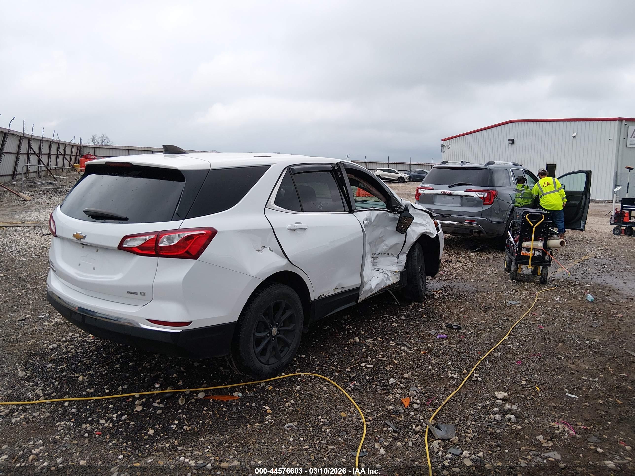 CHEVROLET EQUINOX image 4