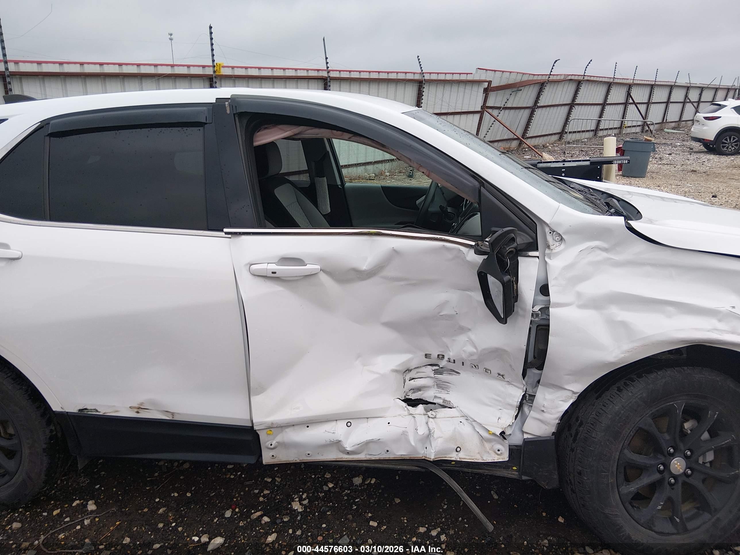 CHEVROLET EQUINOX image 6