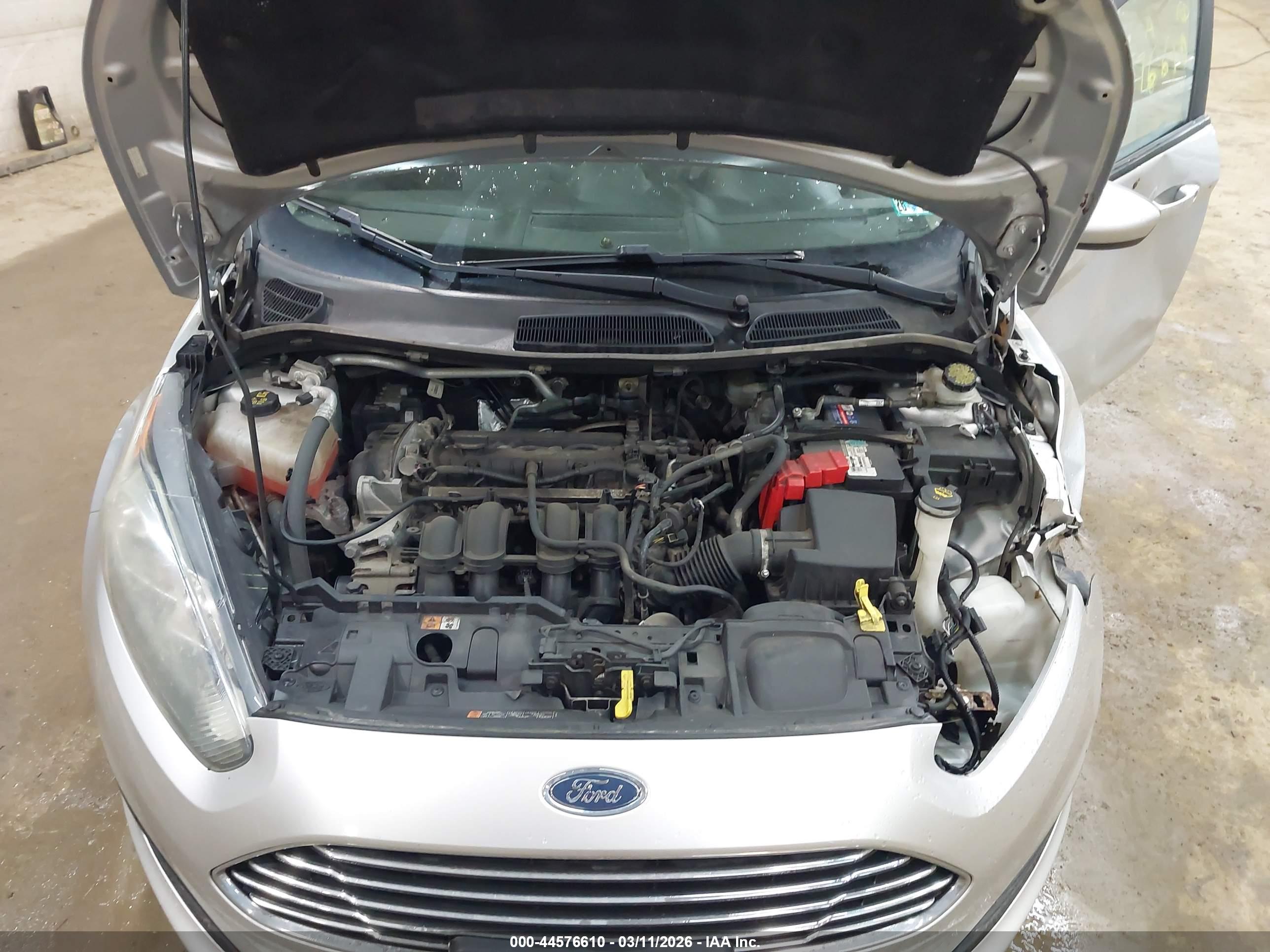 FORD FIESTA image 10