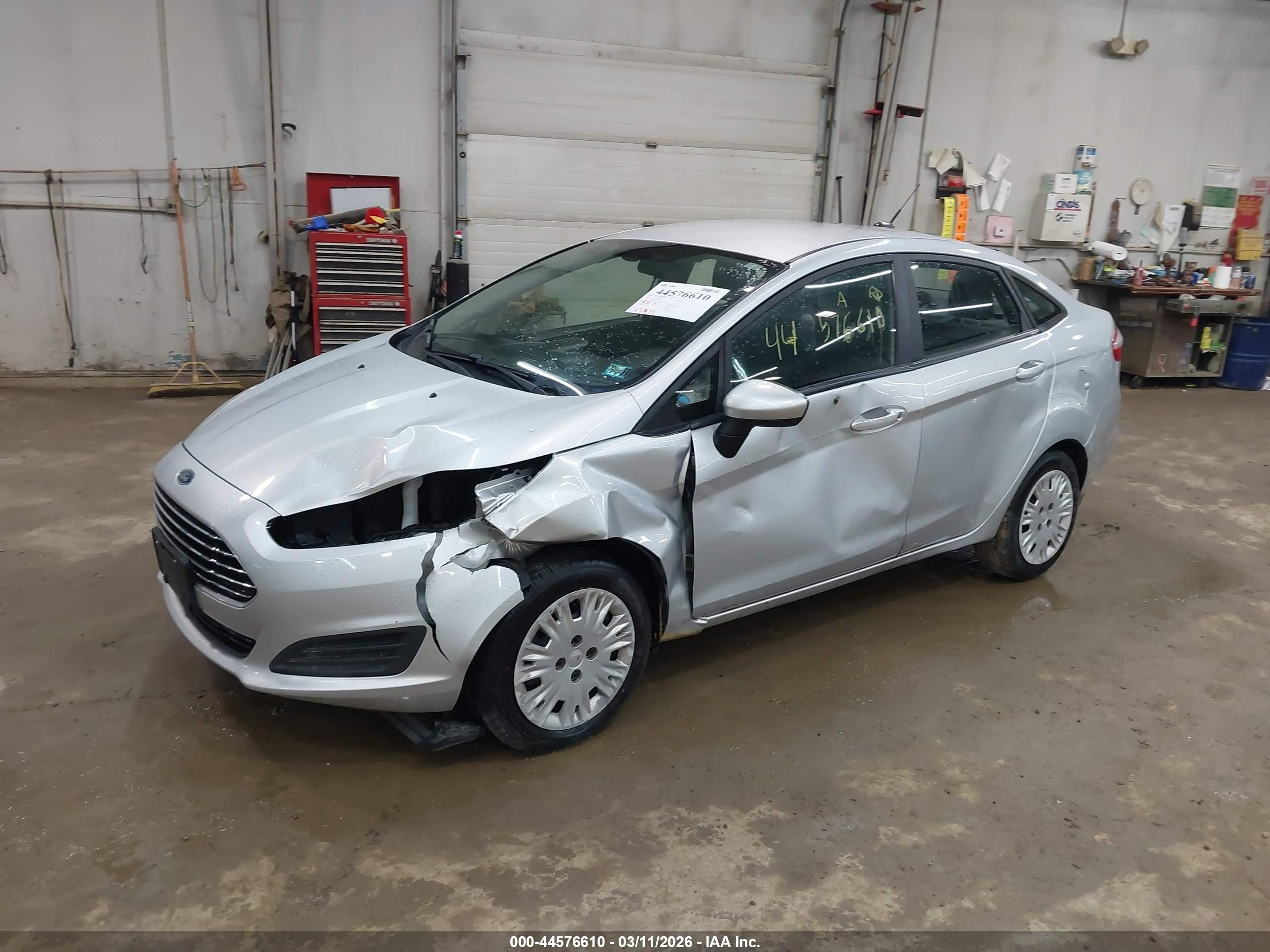 FORD FIESTA image 2