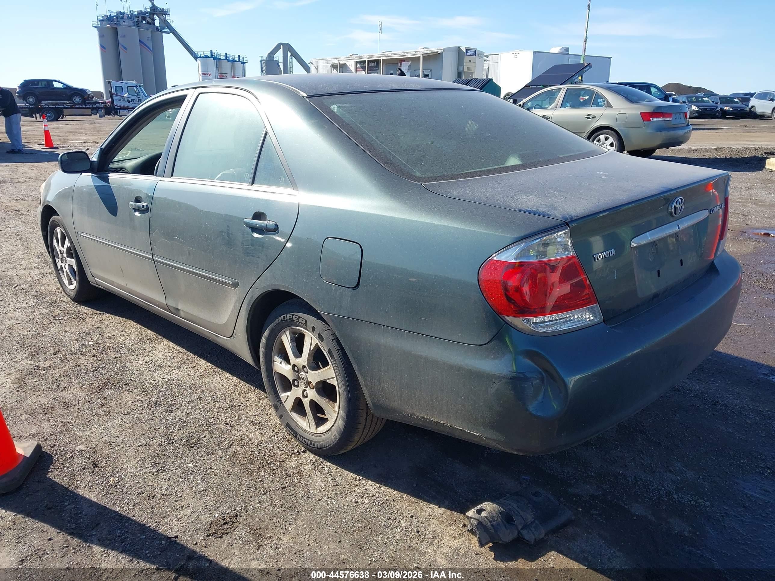 TOYOTA CAMRY image 6