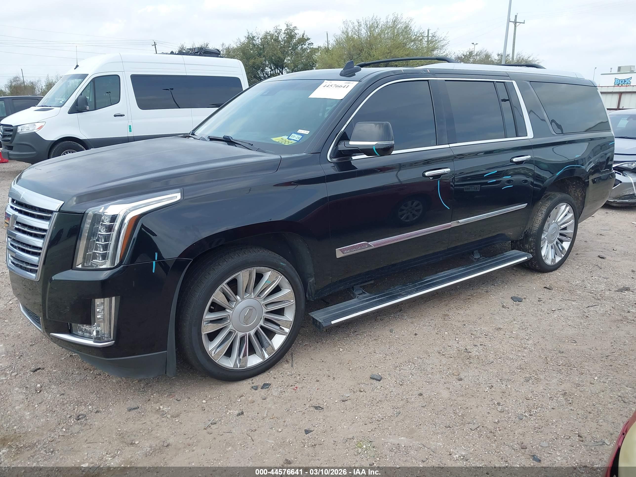CADILLAC ESCALADE image 2