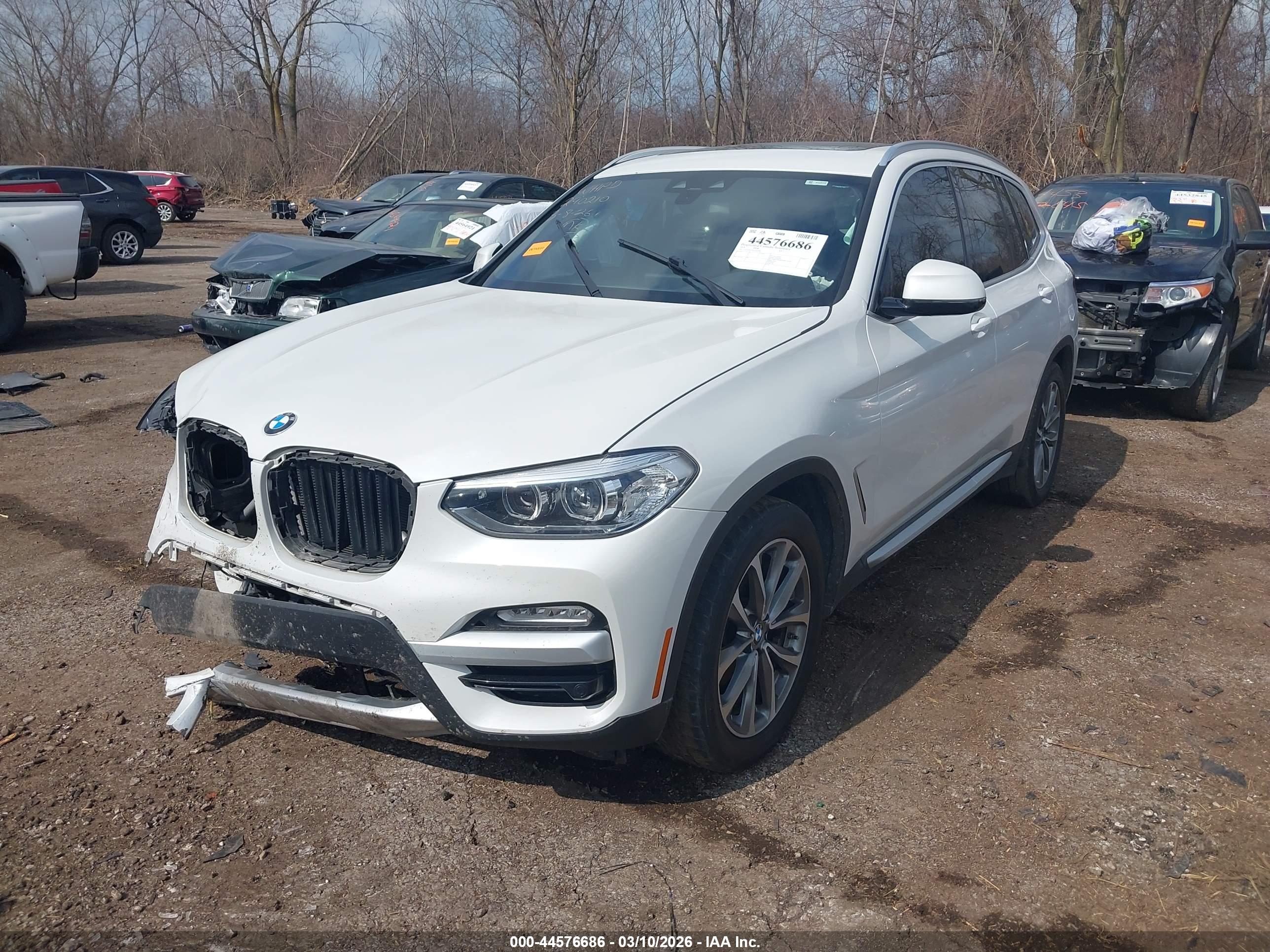 BMW X3 image 2