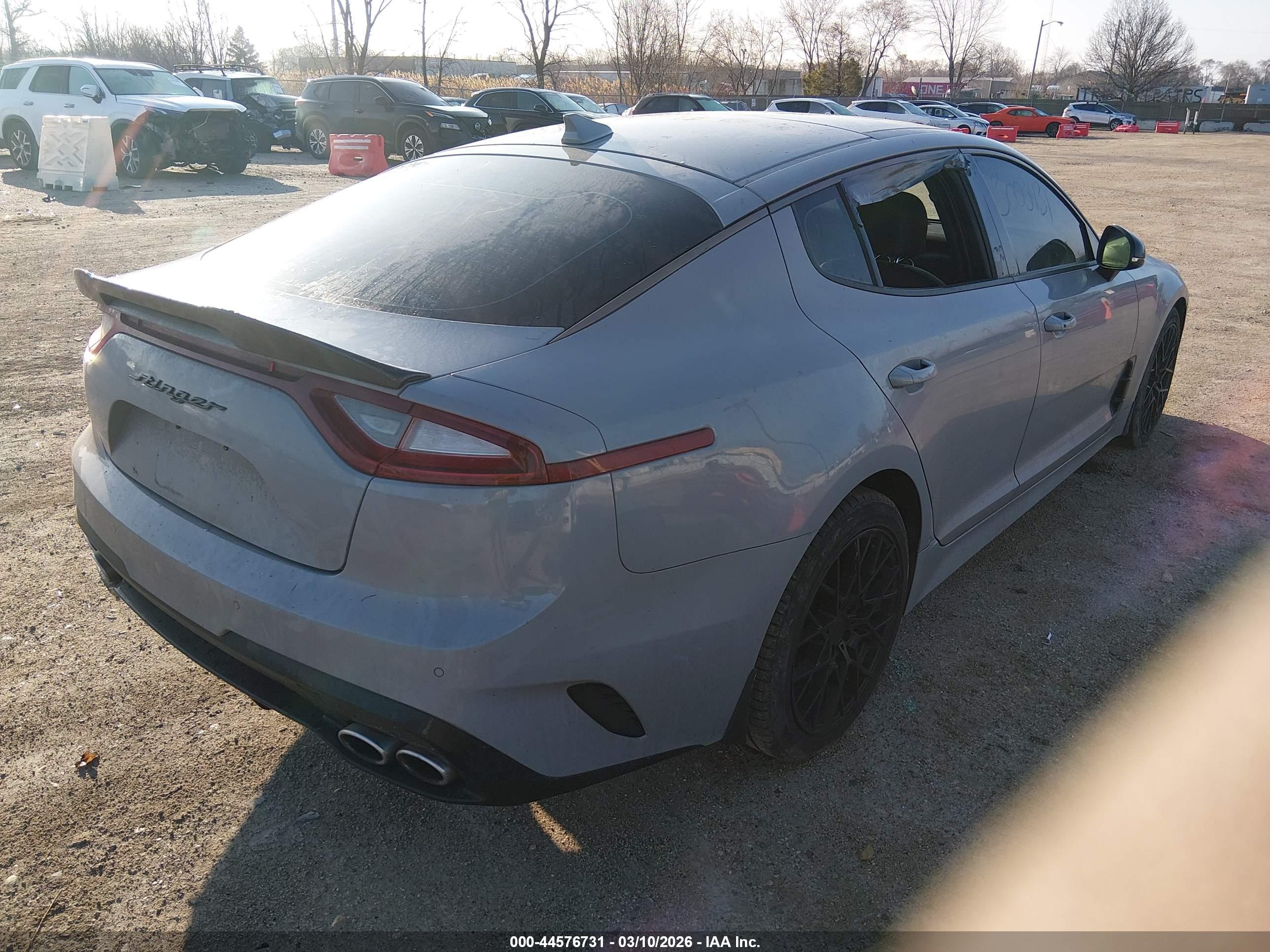 KIA STINGER image 4