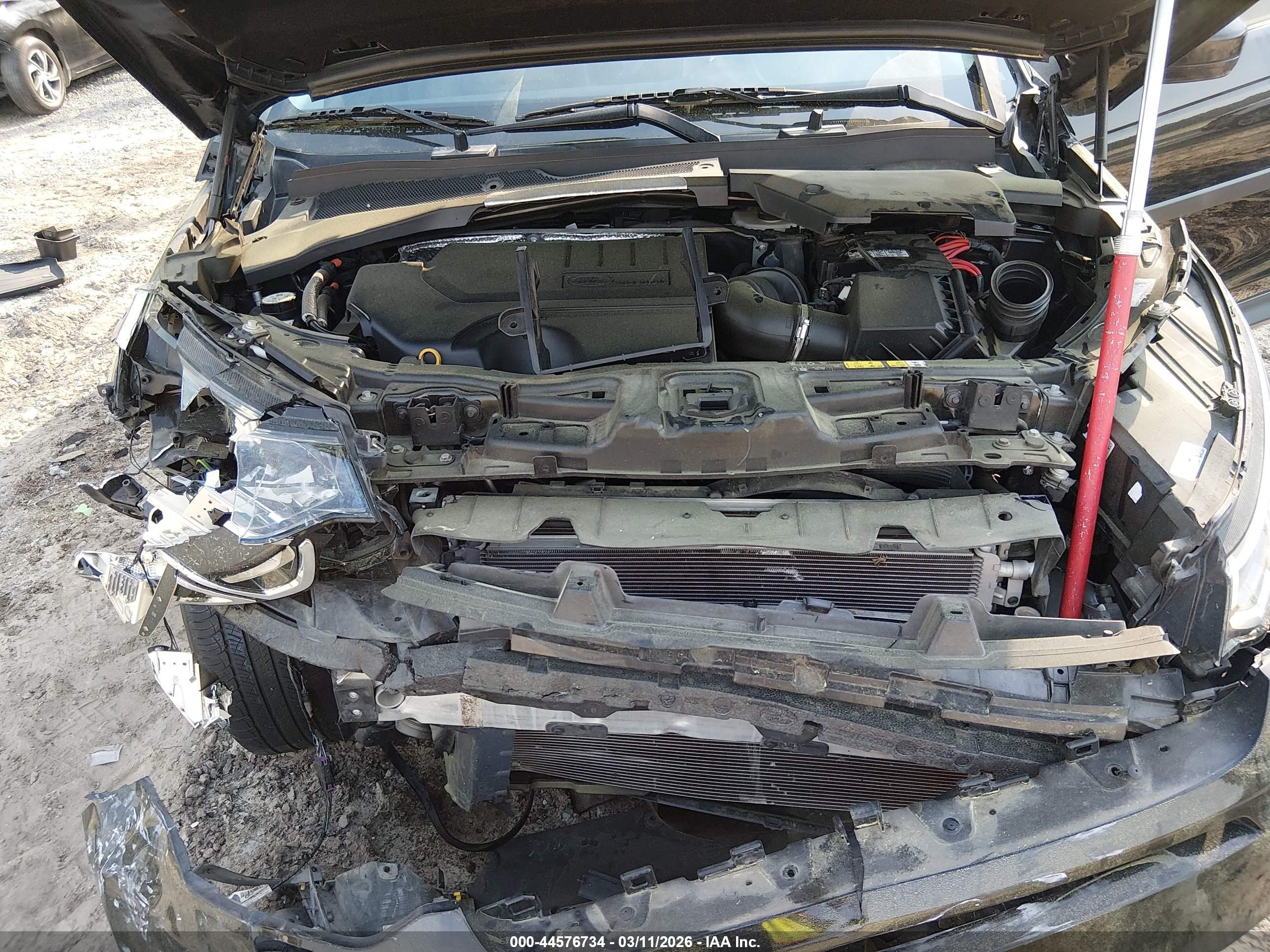 LAND ROVER image 10