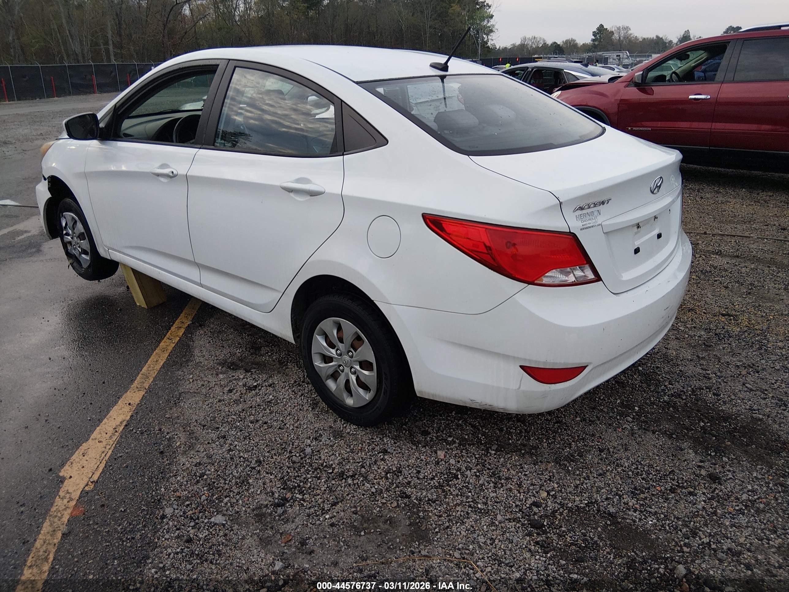 HYUNDAI ACCENT image 3