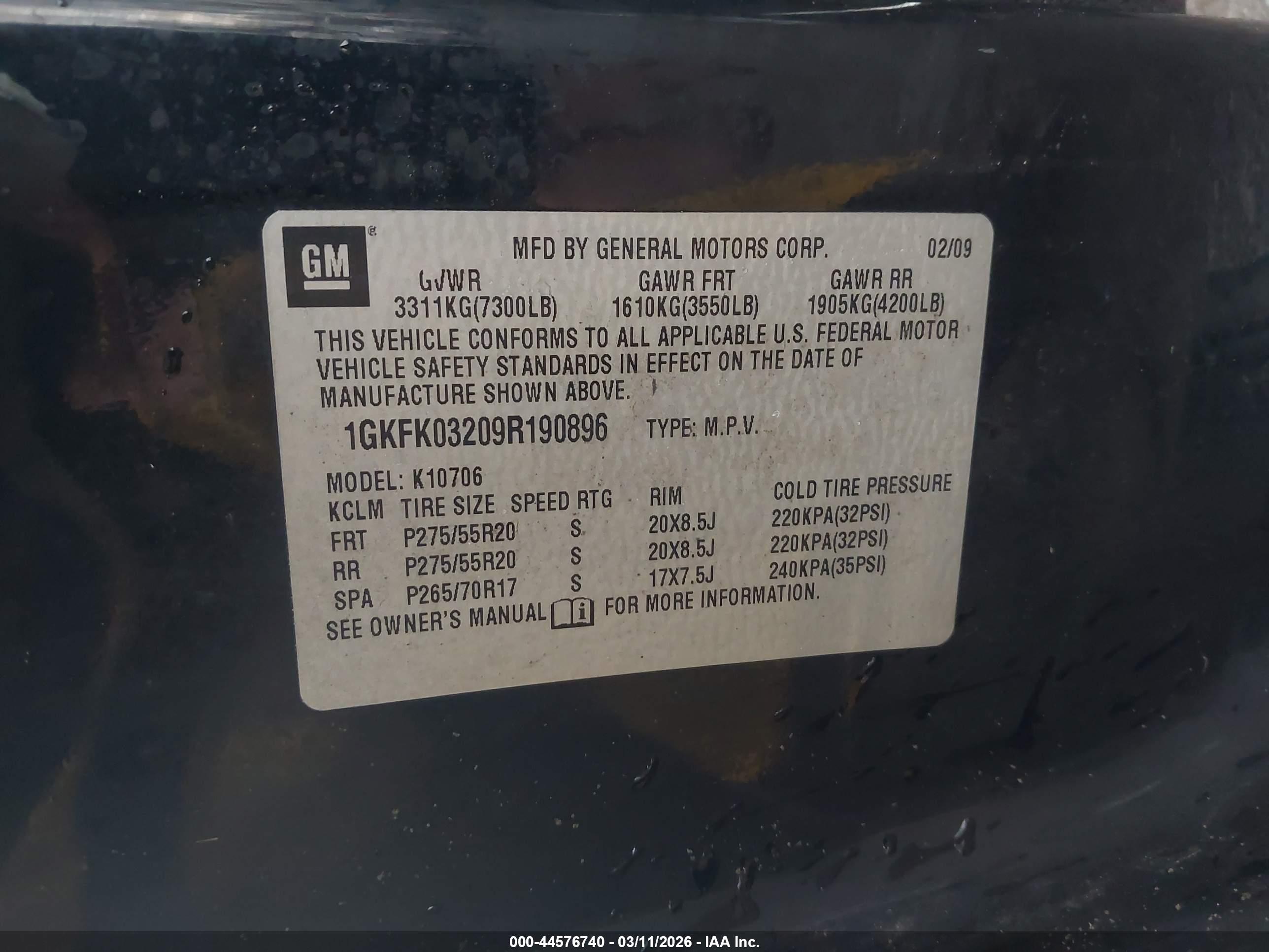 GMC YUKON image 9
