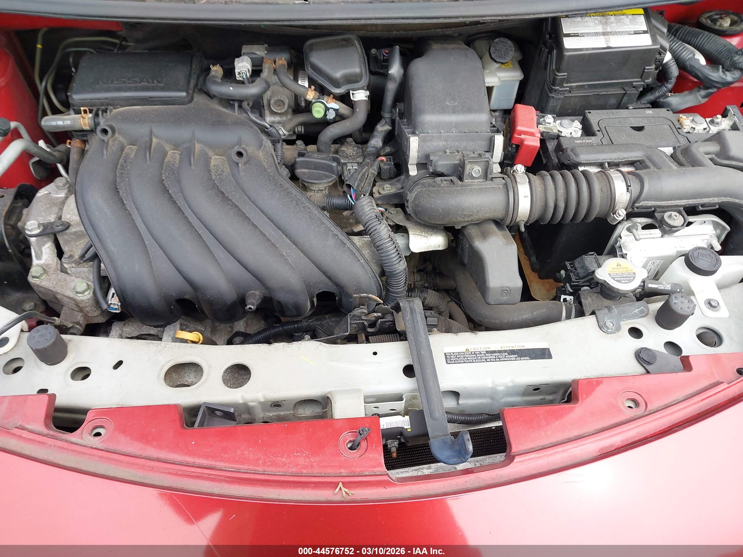 NISSAN VERSA image 10