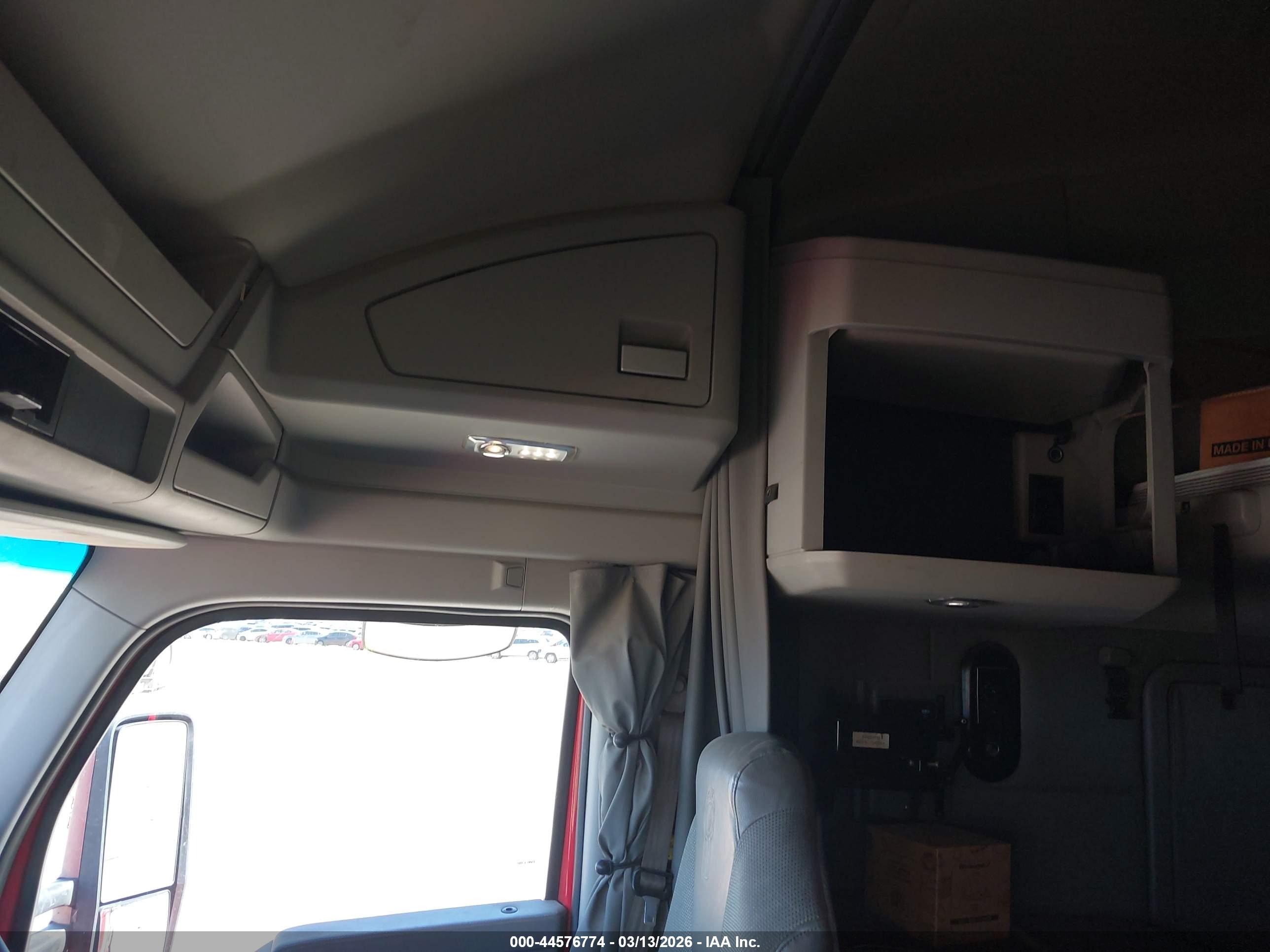 KENWORTH T680 image 7