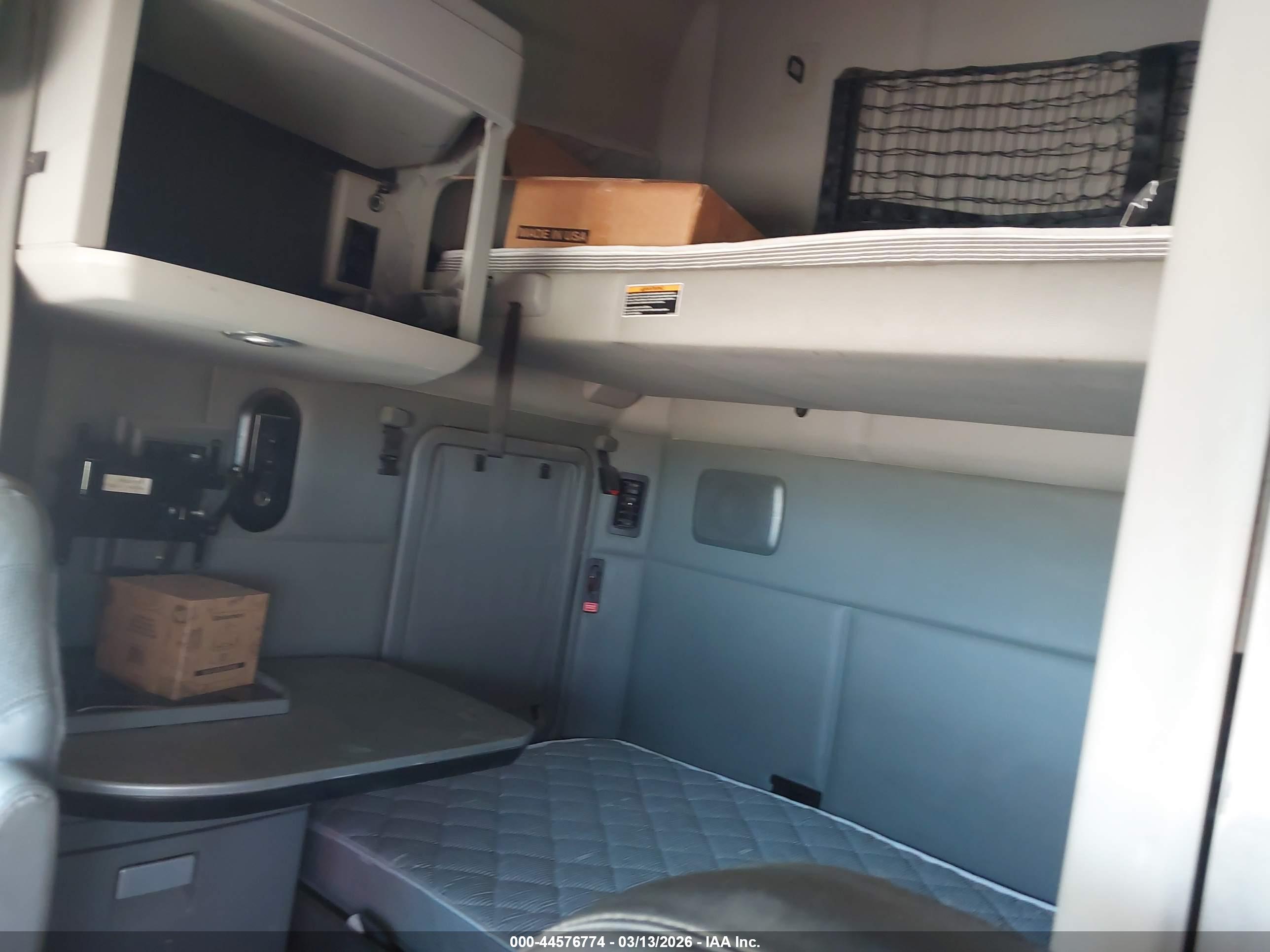 KENWORTH T680 image 8