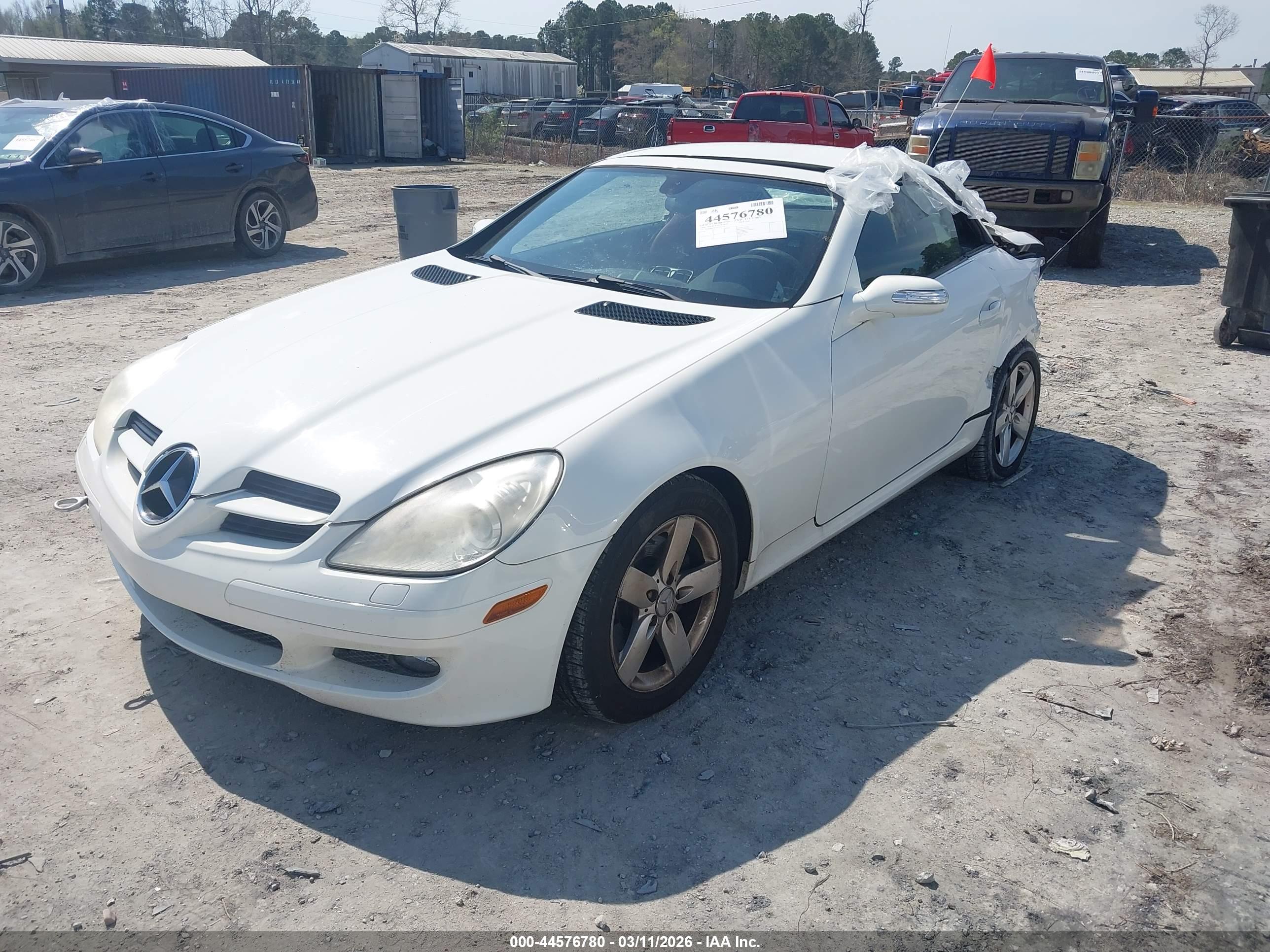 MERCEDES-BENZ SLK image 2