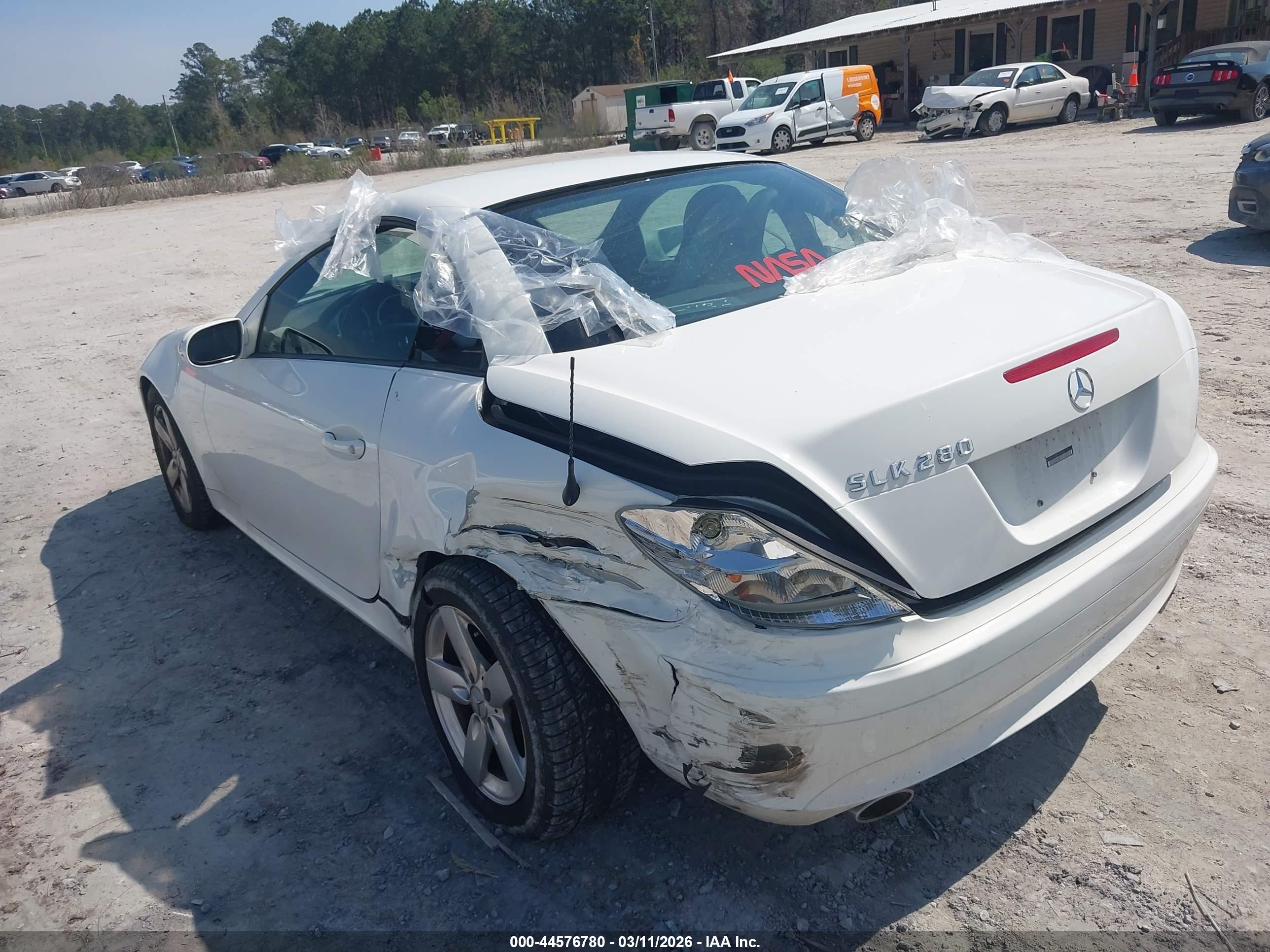 MERCEDES-BENZ SLK image 3