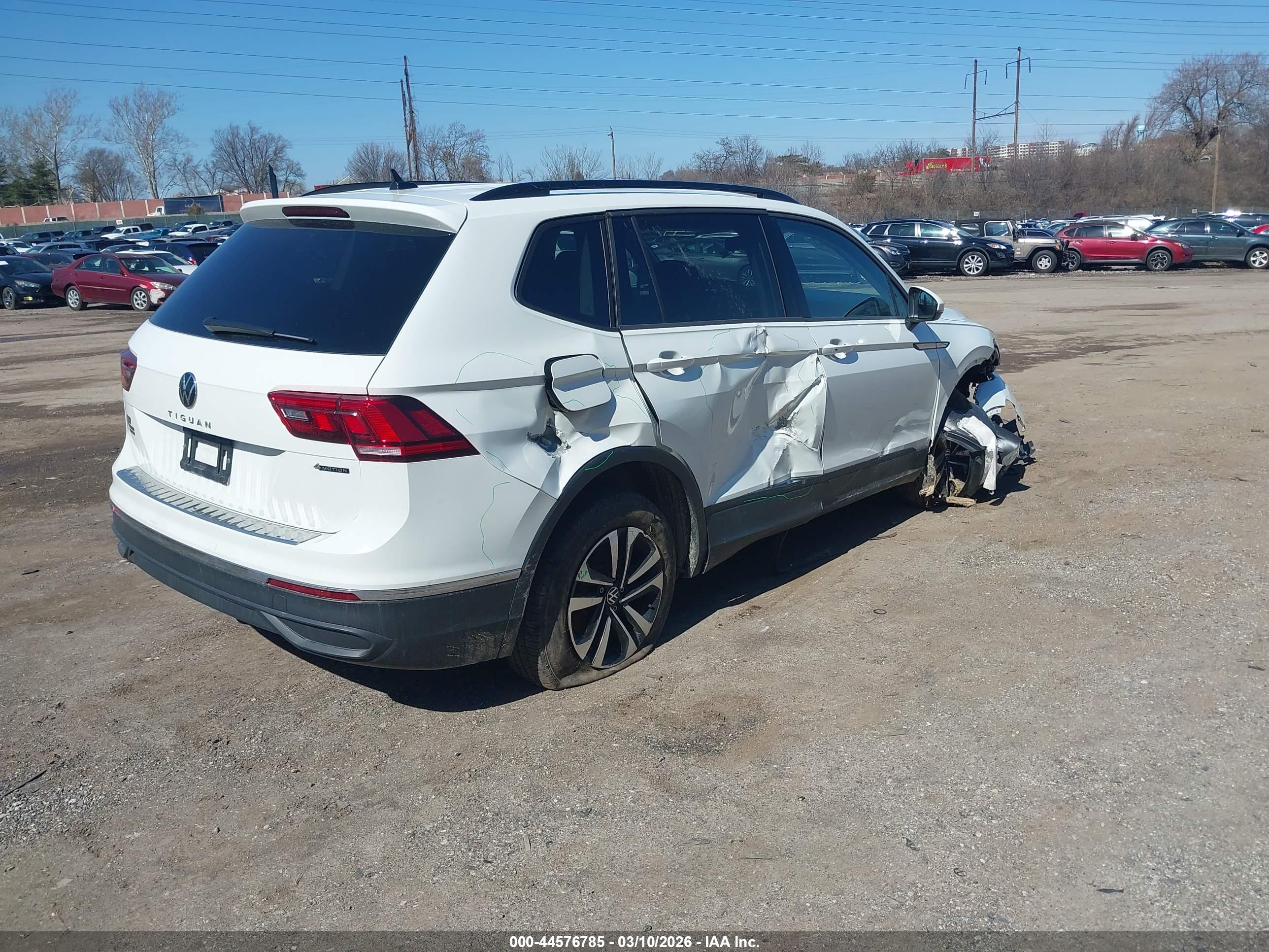 VOLKSWAGEN TIGUAN image 4
