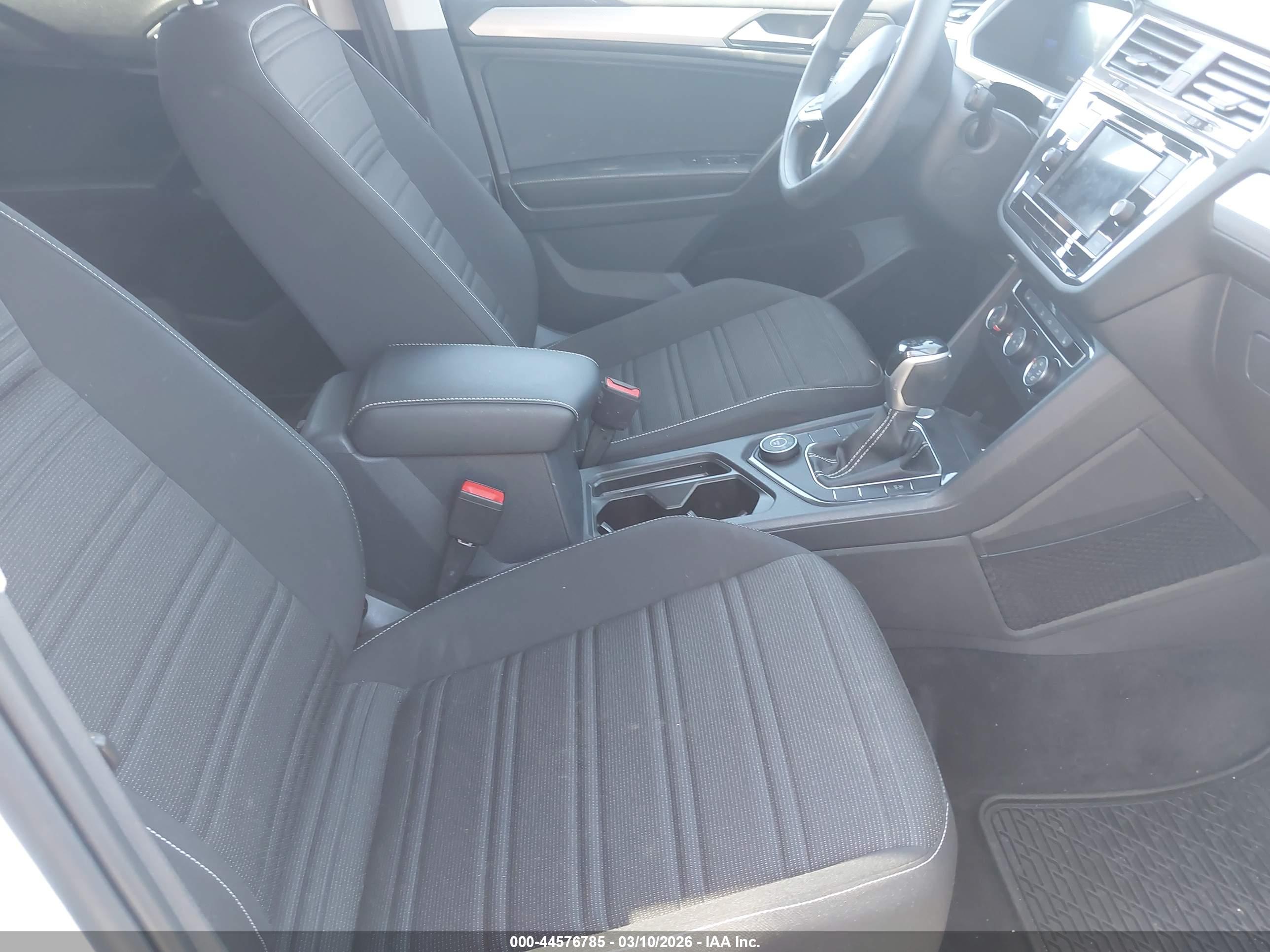 VOLKSWAGEN TIGUAN image 5